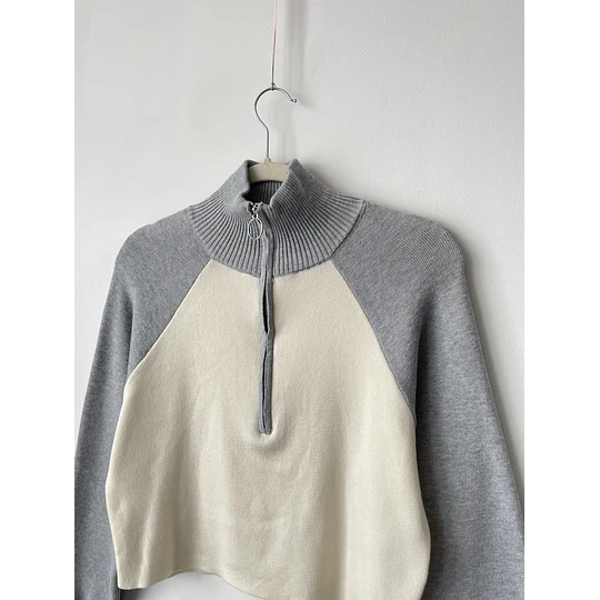 Sweater bicolor. Talla: S holgado