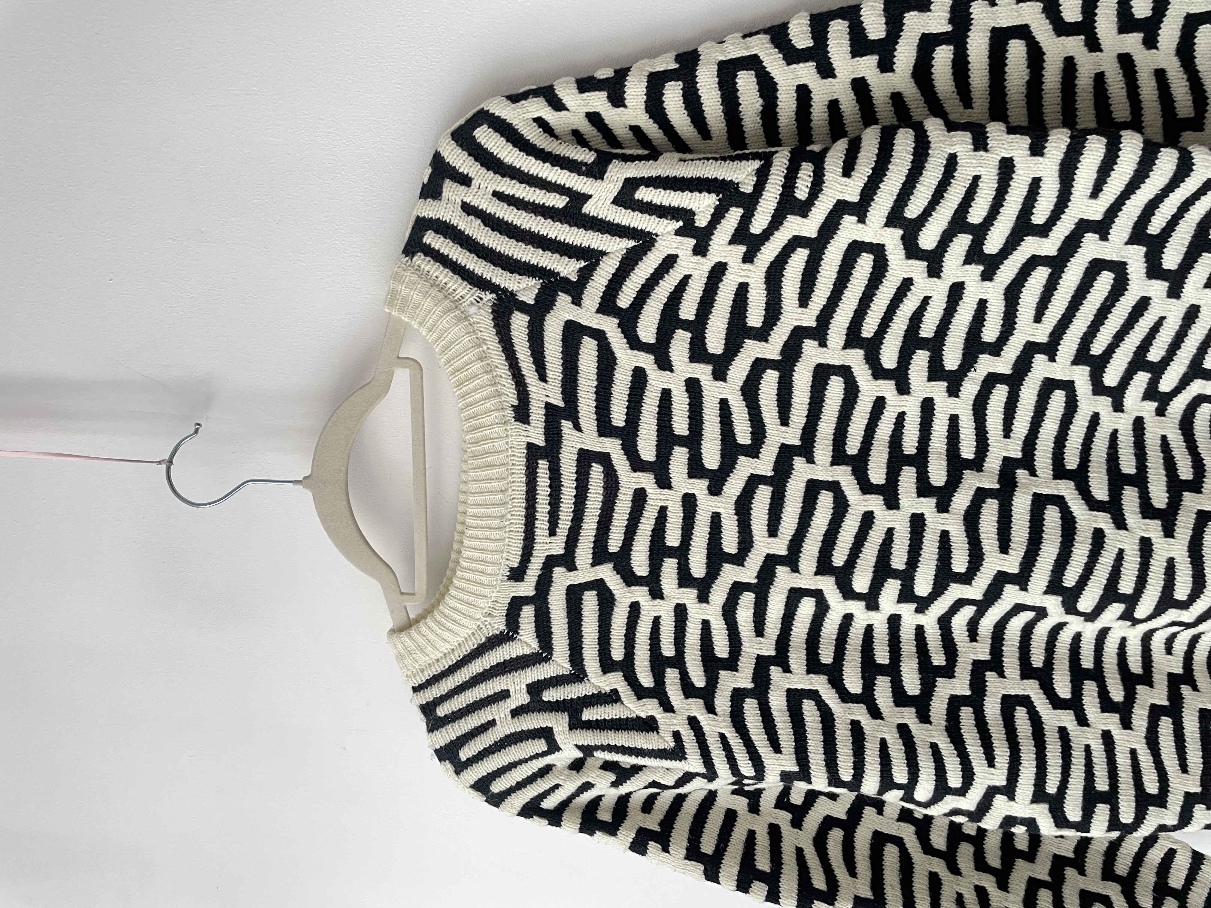 Sweater b/n lana. Talla: M 2