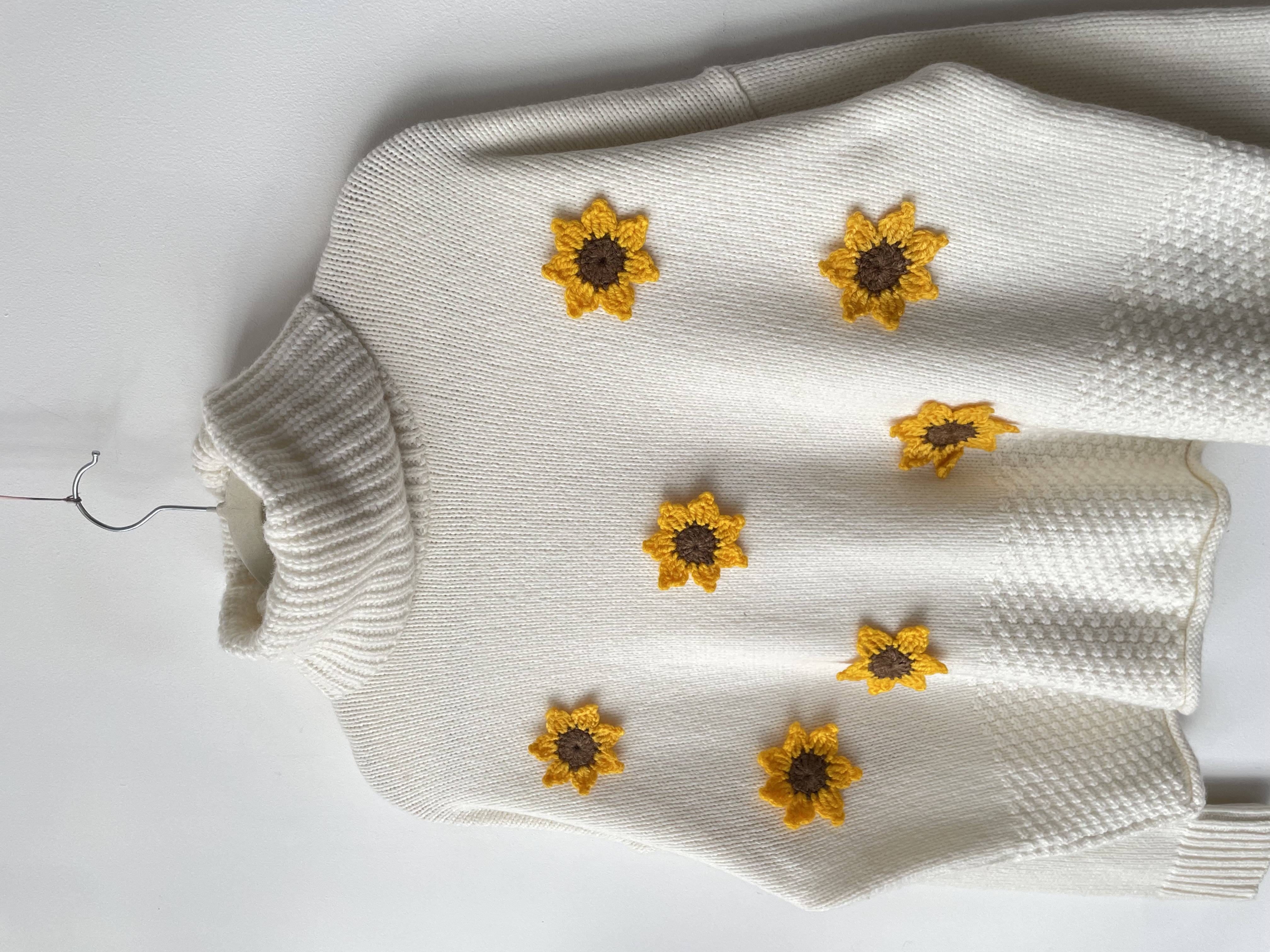 Sweater girasoles. Talla: S oversized (m) 2