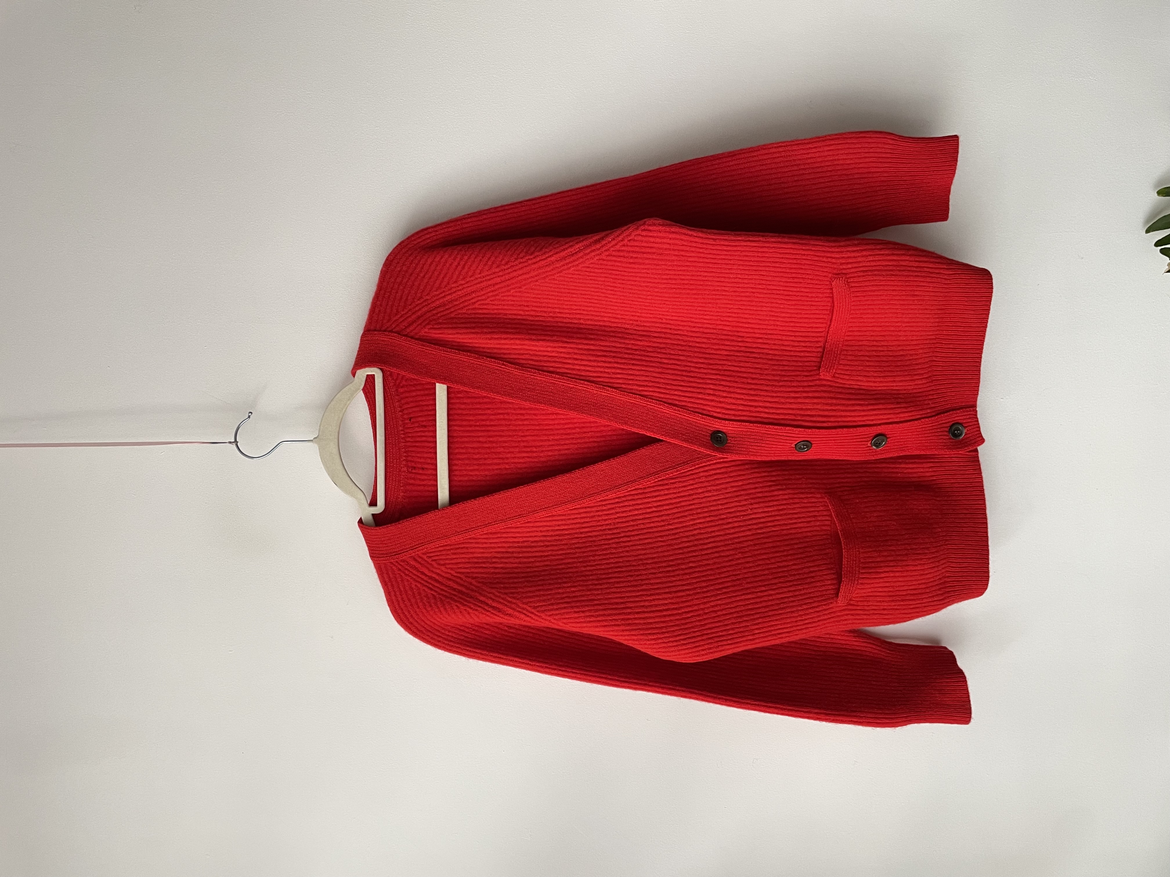 Cardigan rojo lana. Talla: M/L 1
