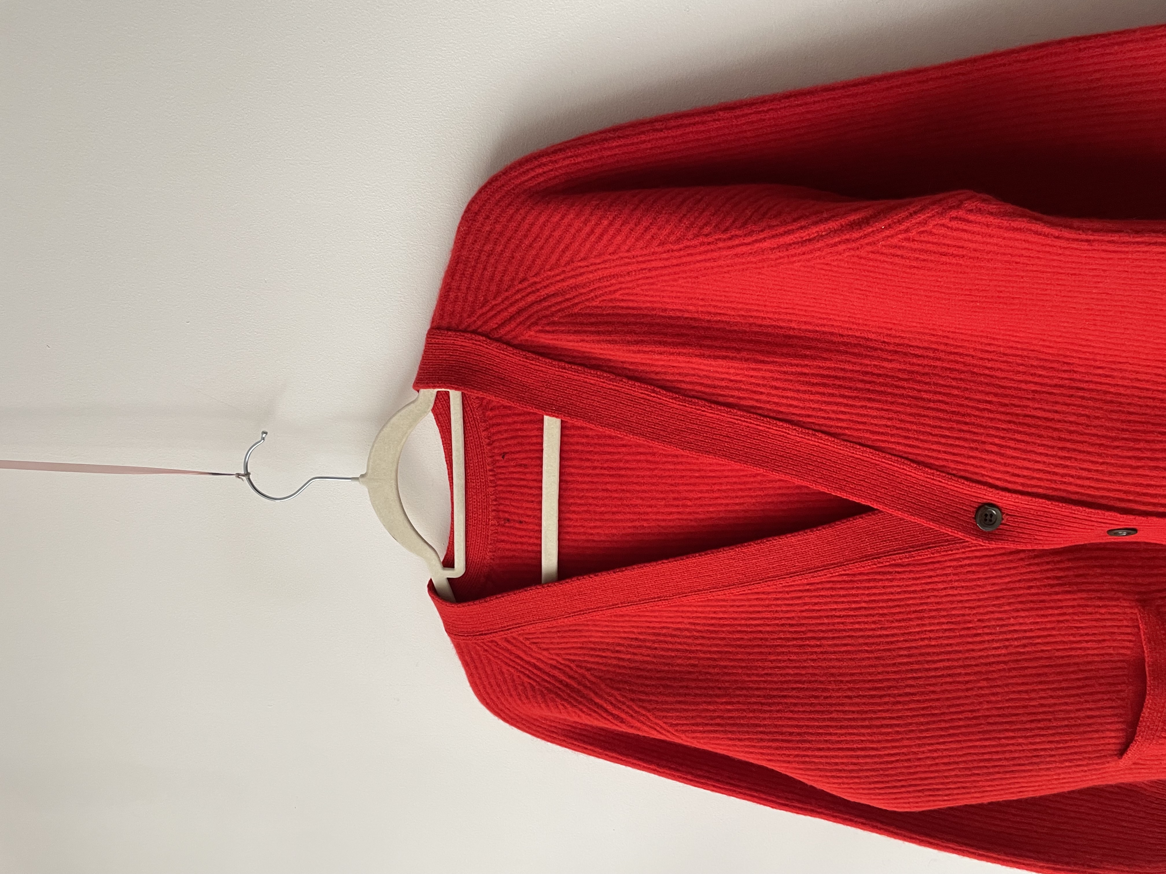 Cardigan rojo lana. Talla: M/L 2