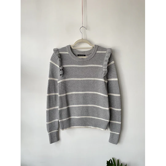 Sweater vuelos. Talla: S 