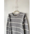 Sweater vuelos. Talla: S  2