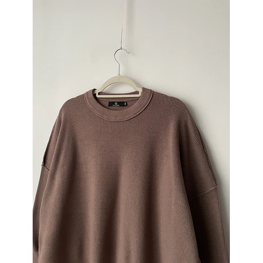 Sweater café. Talla: m grande (L/XL) 