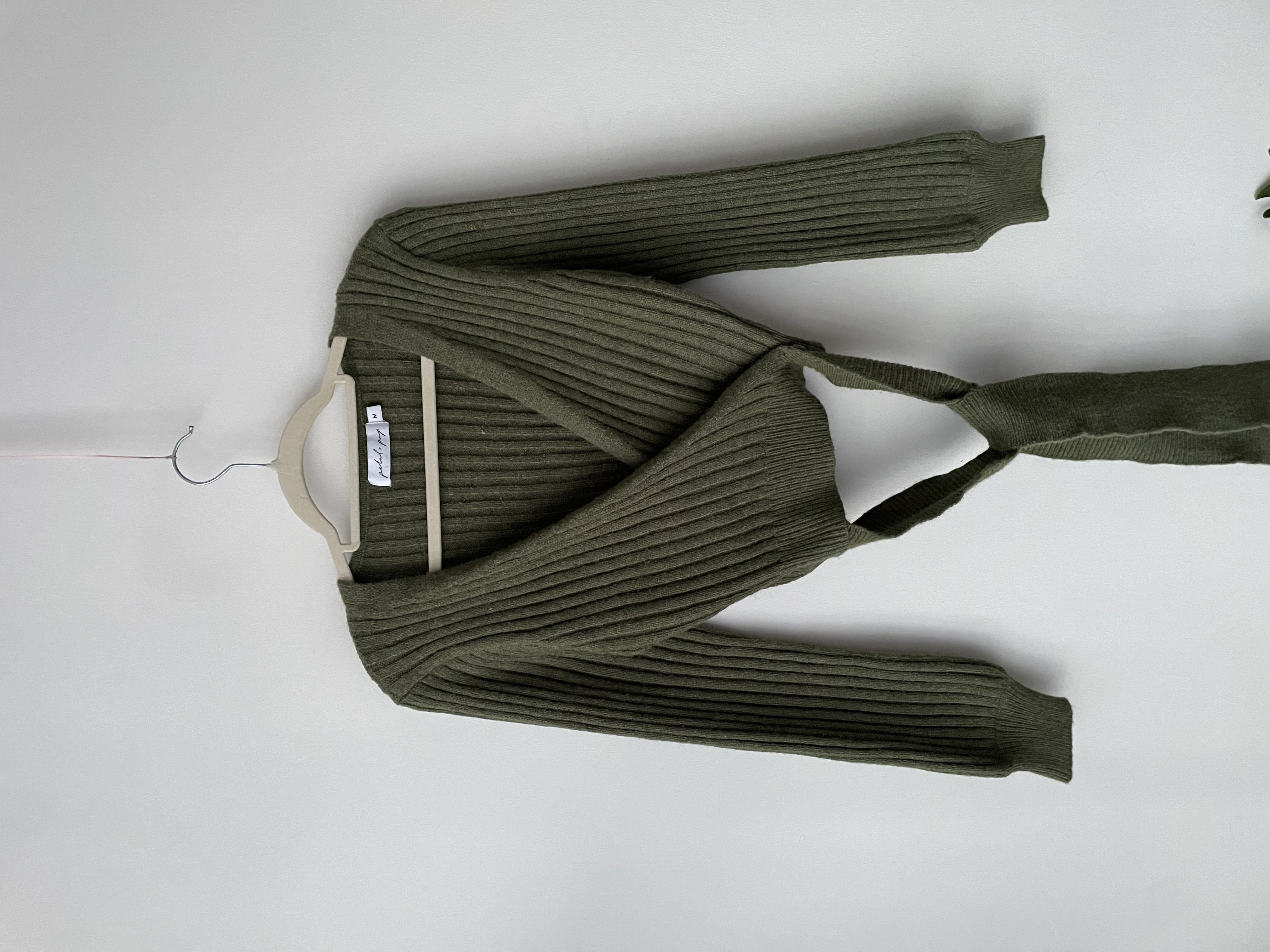 Sweater amarras. Talla: M ajustable 1