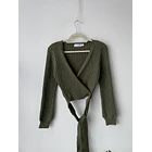Sweater amarras. Talla: M ajustable 1