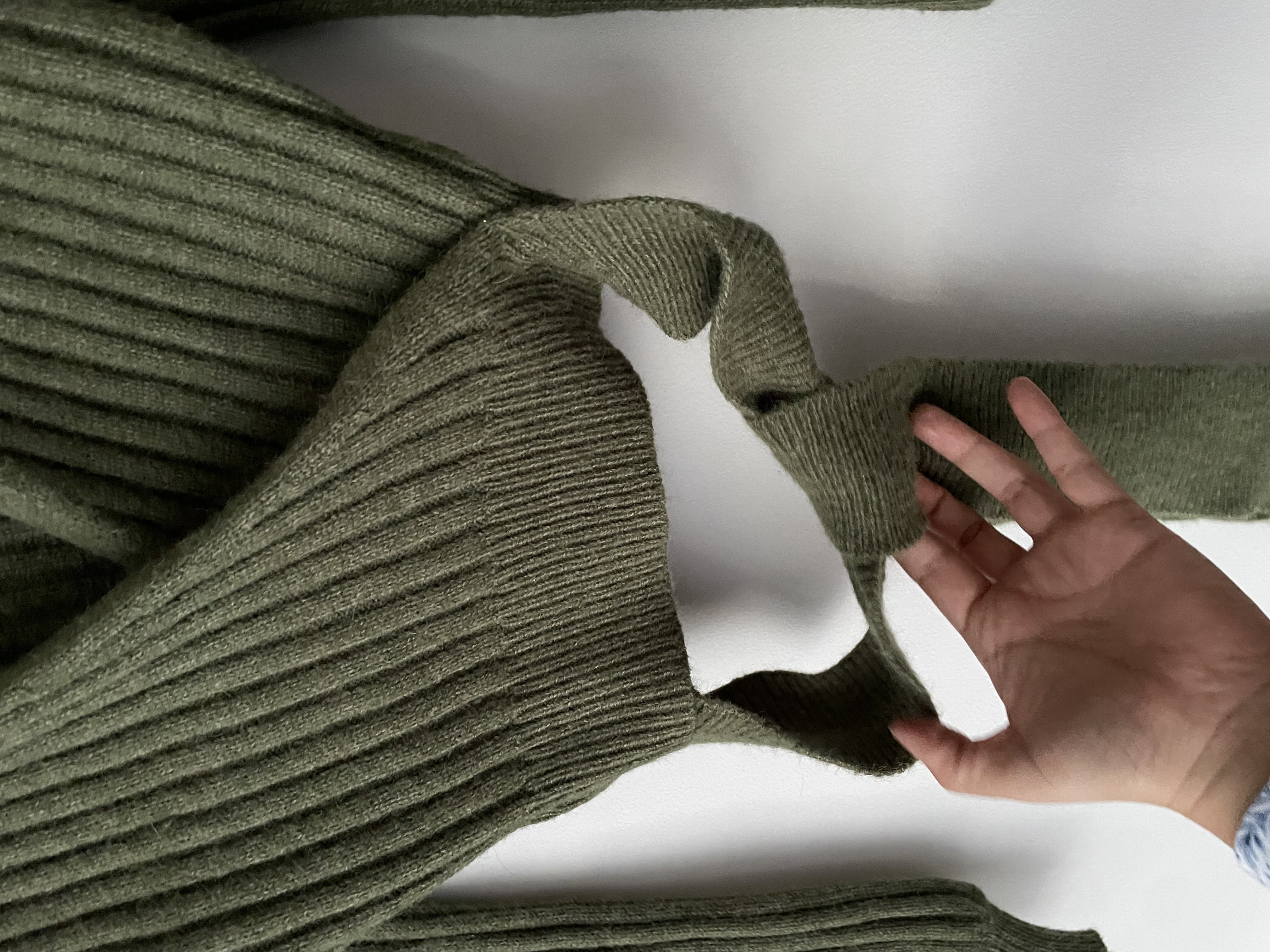 Sweater amarras. Talla: M ajustable 3