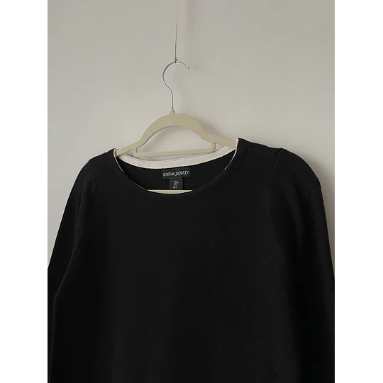 Sweater lunares. Talla: S holgado