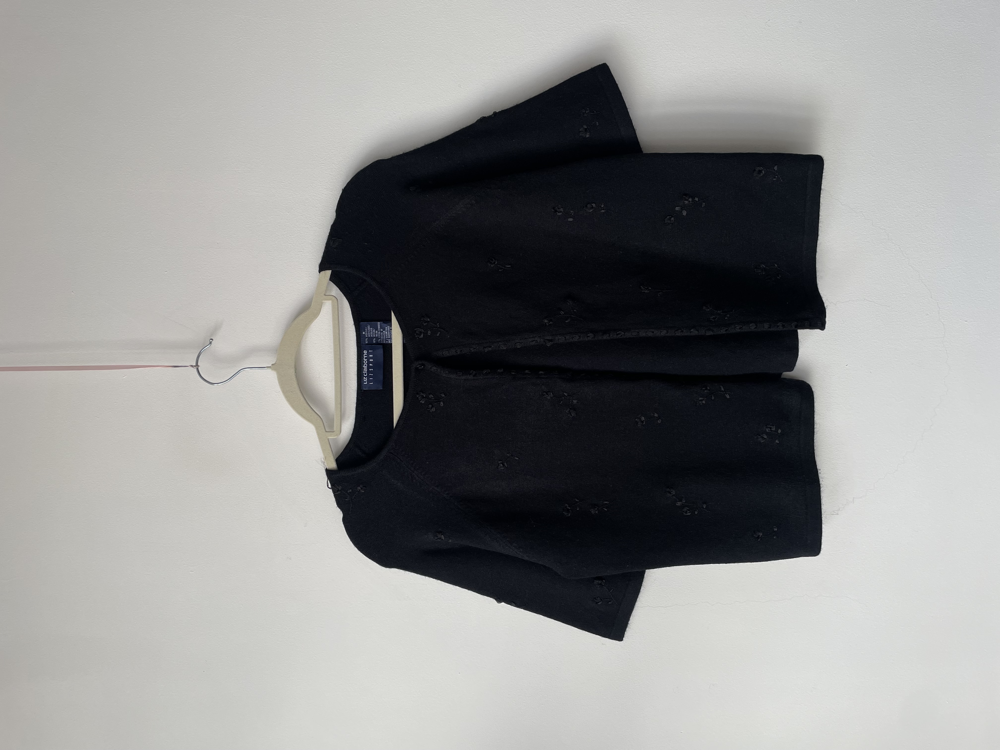 Polera bordados. Talla: M 1