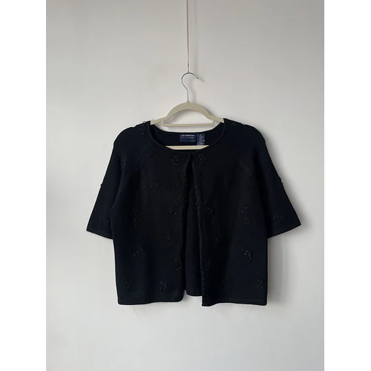 Polera bordados. Talla: M