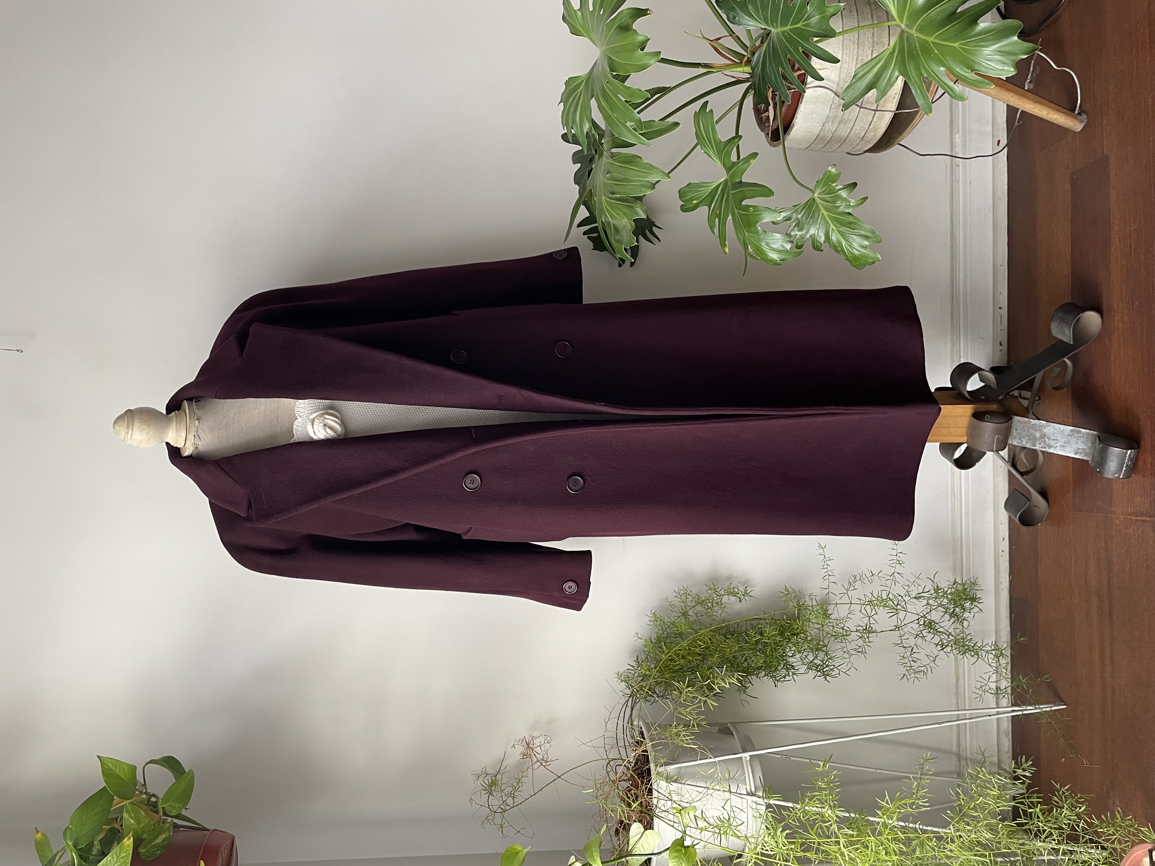 Abrigo ciruela lana. Talla:  10 (M/L) 1