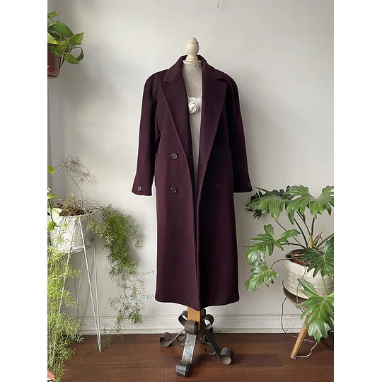 Abrigo ciruela lana. Talla:  10 (M/L)