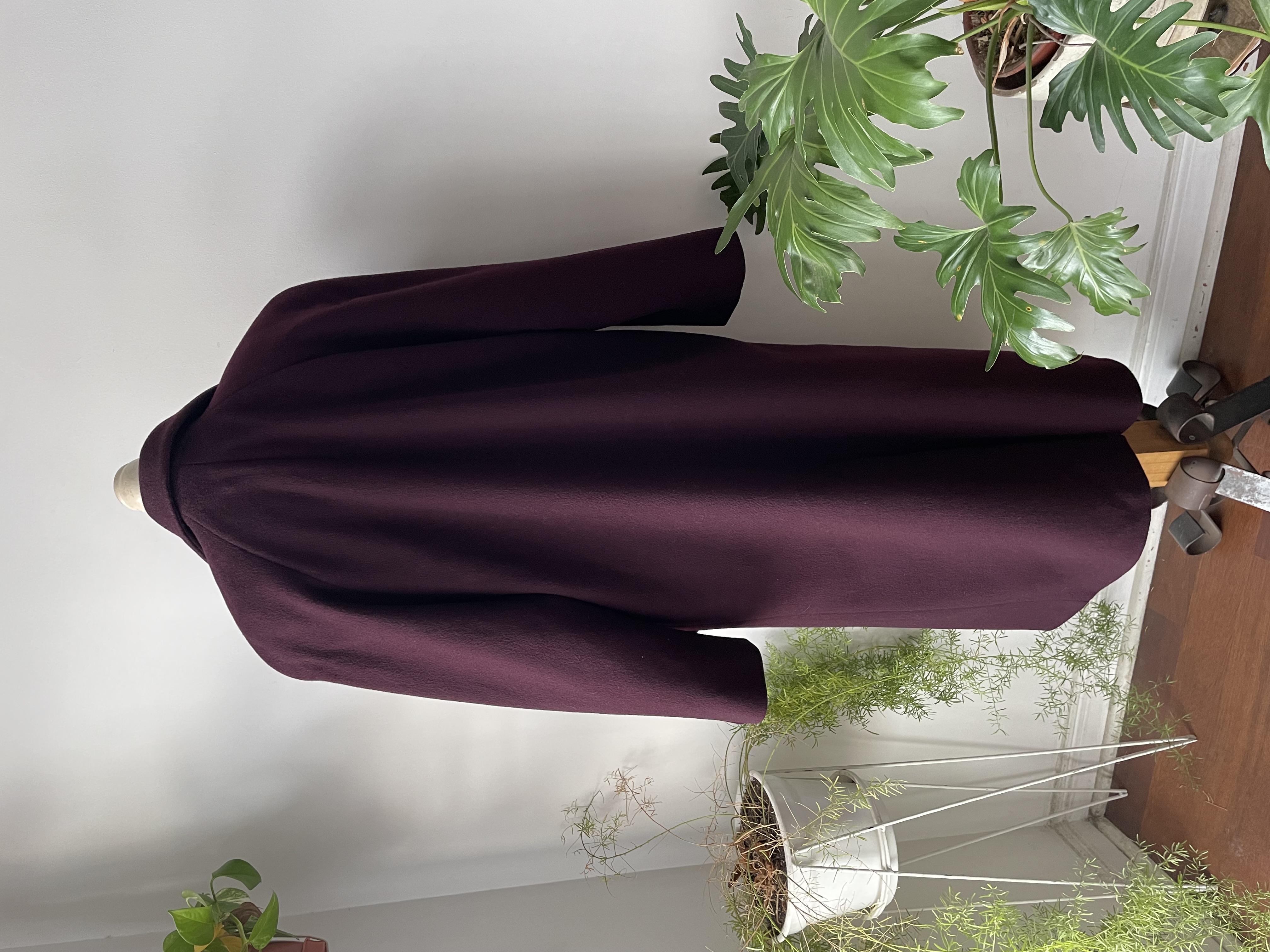 Abrigo ciruela lana. Talla:  10 (M/L) 7