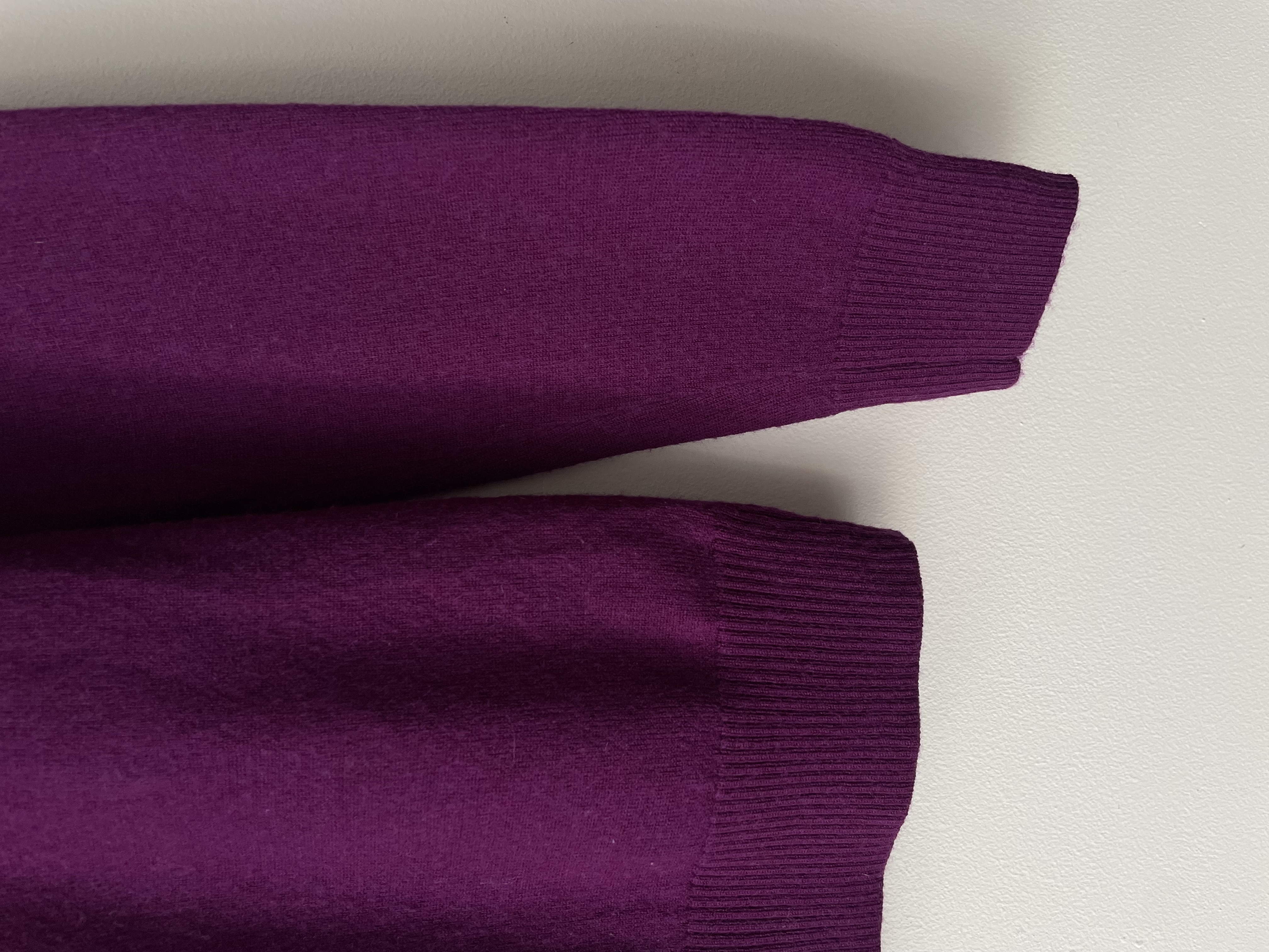 Sweater lana morado. Talla: S 3