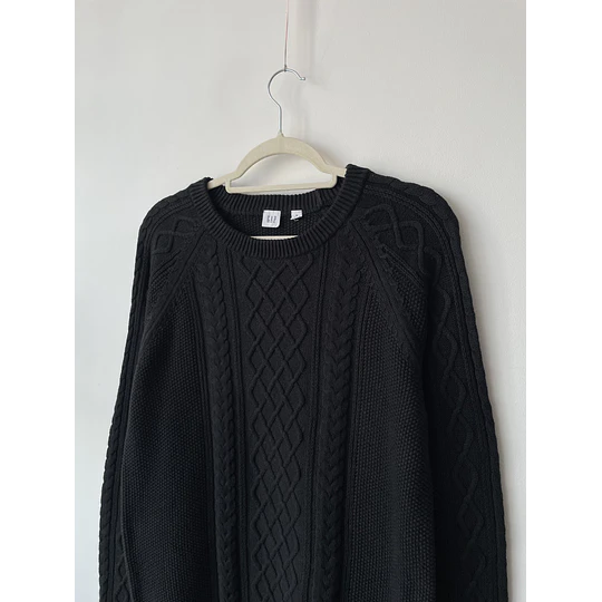 Sweater trenzado negro. Talla: M