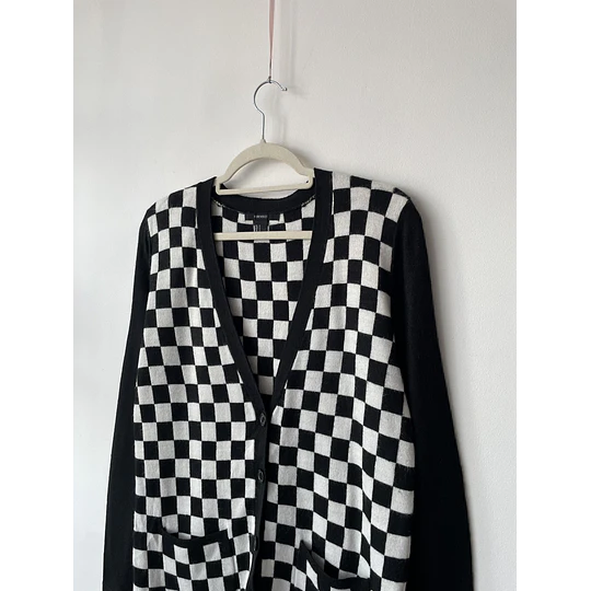 Cardigan ajedrez. Talla: S