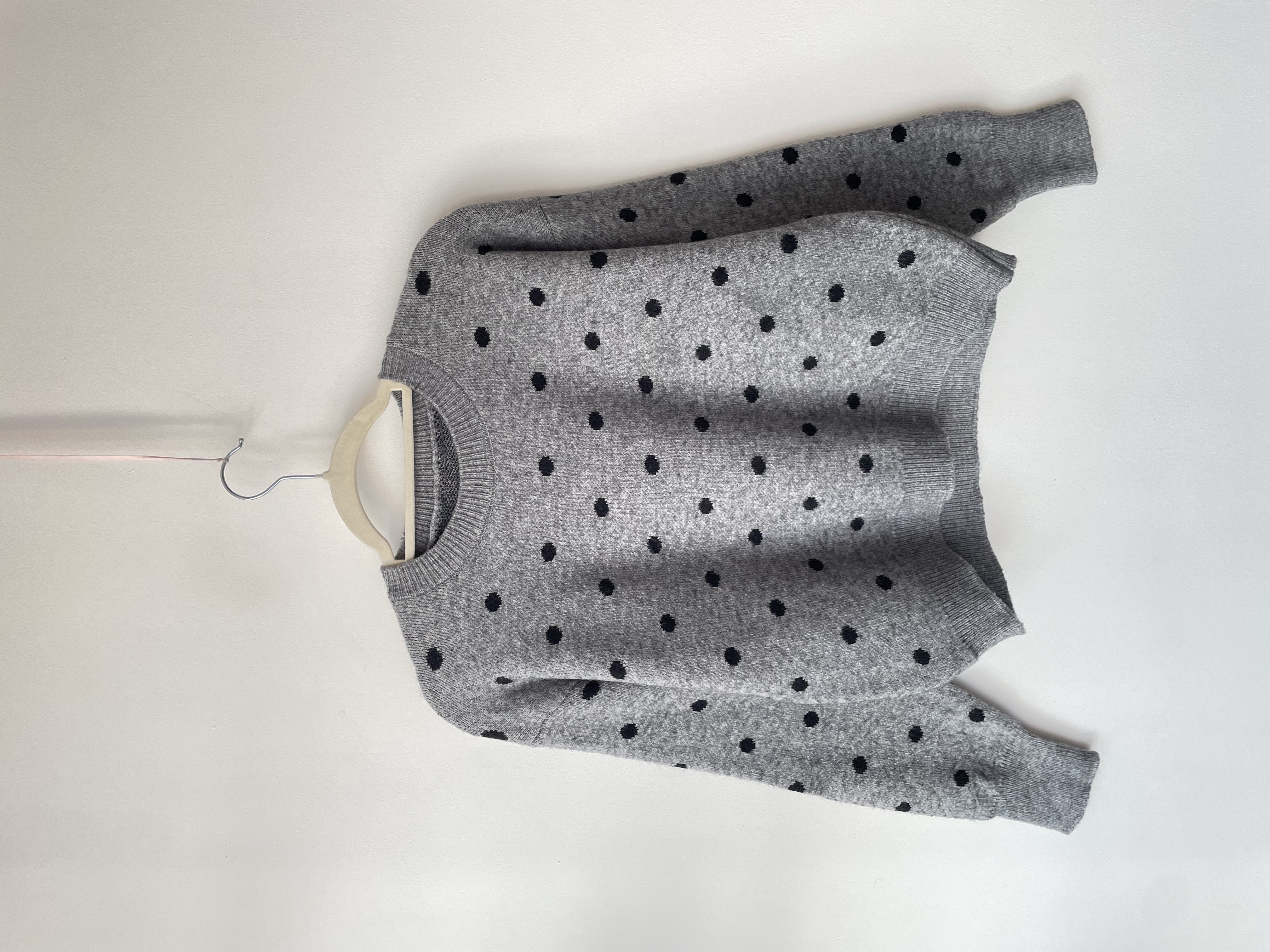 Sweater lunares. Talla: M 1