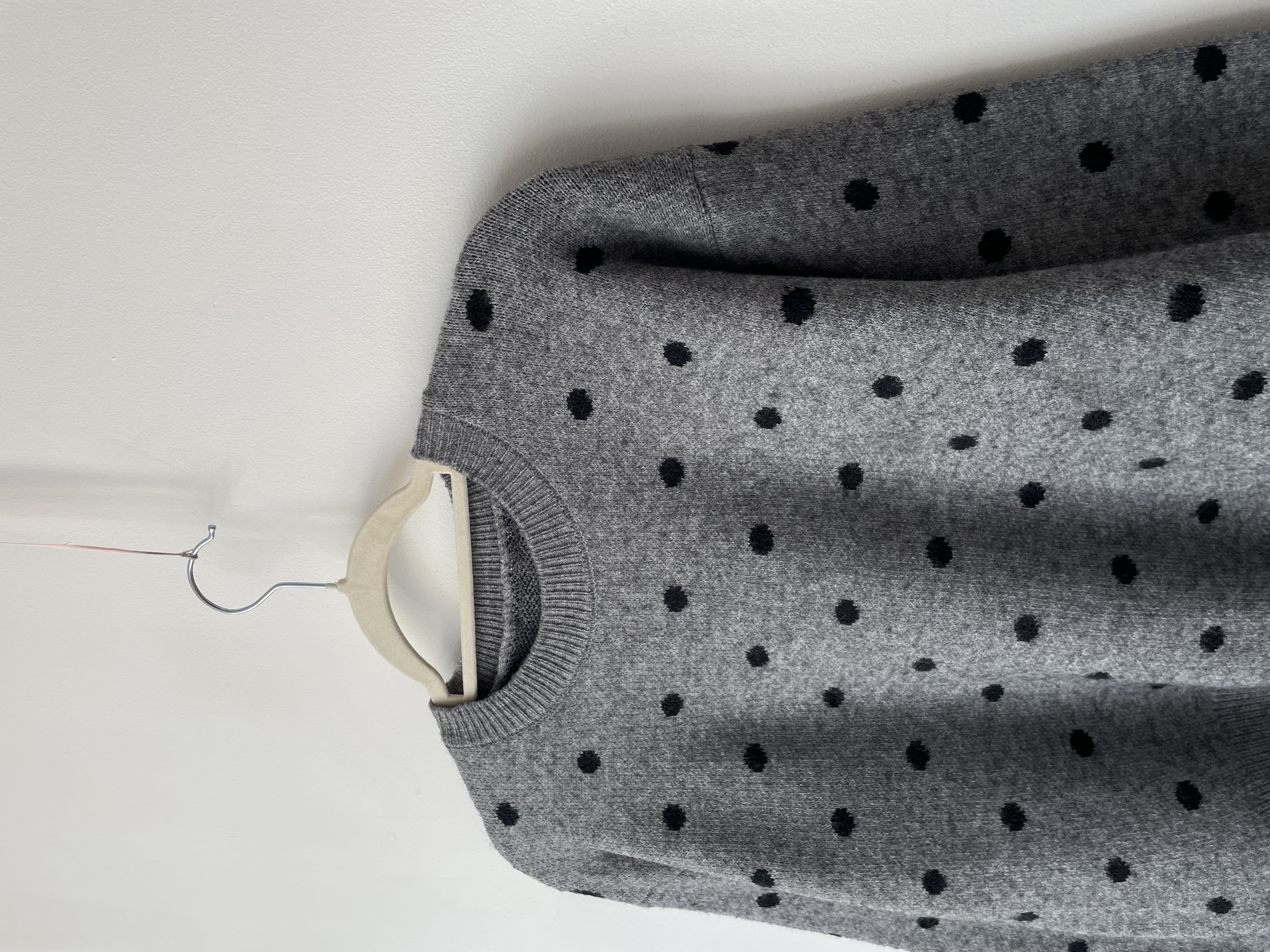 Sweater lunares. Talla: M 2
