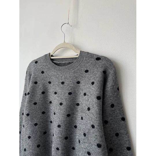 Sweater lunares. Talla: M