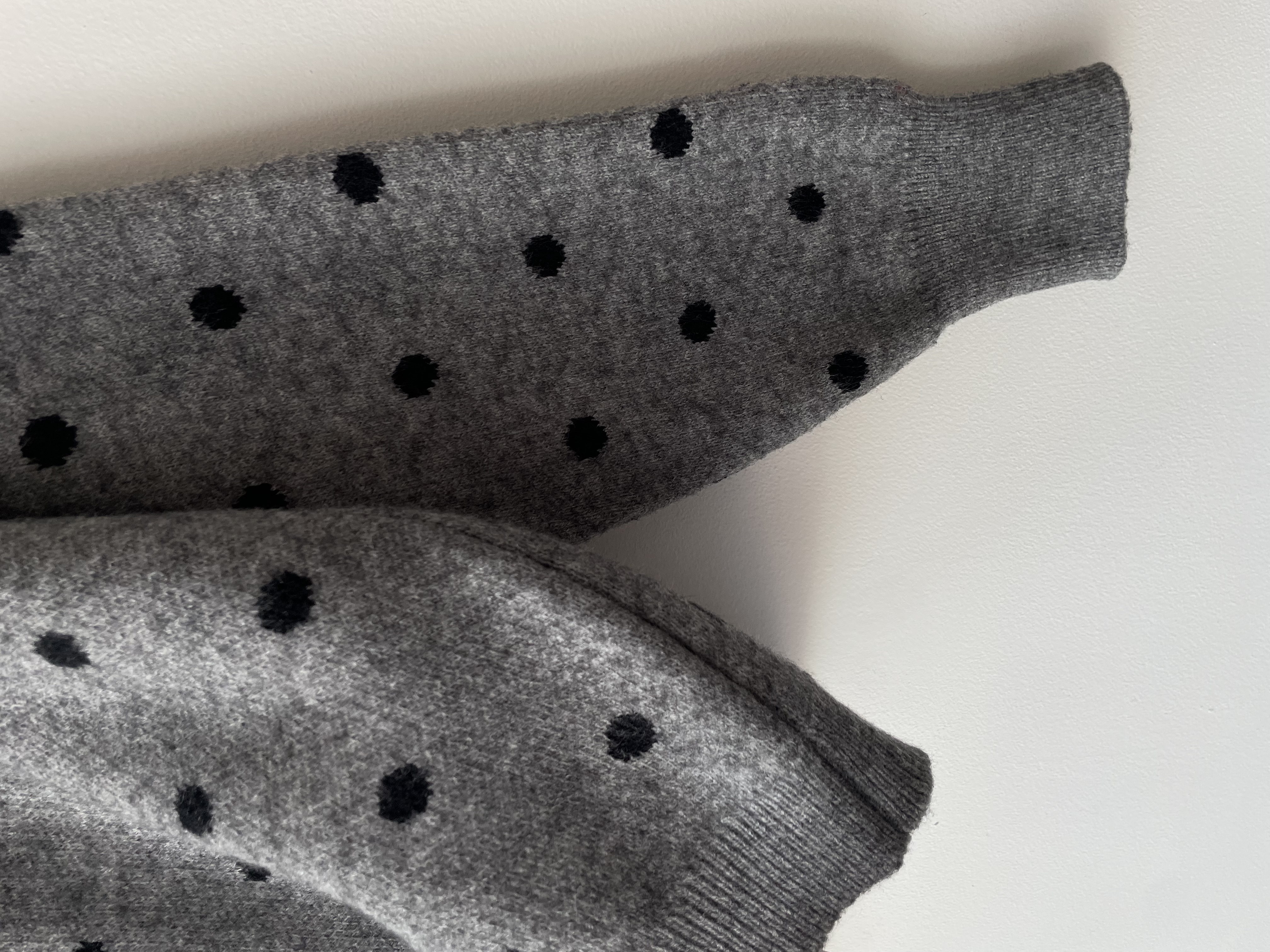 Sweater lunares. Talla: M 3