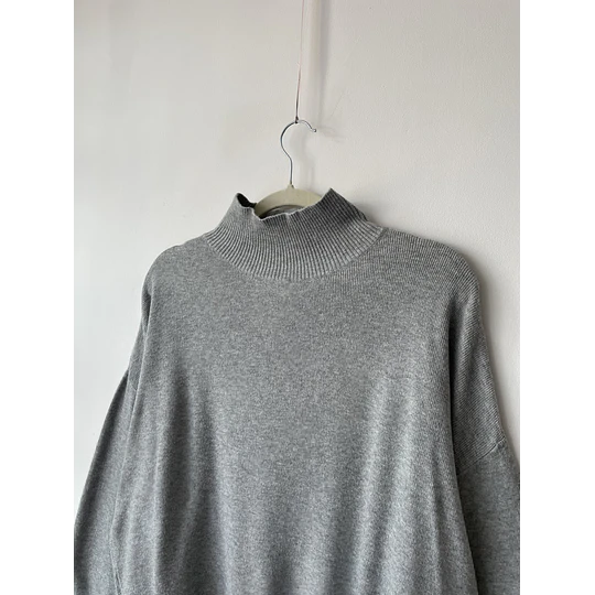 Sweater gris. Talla: L oversized 