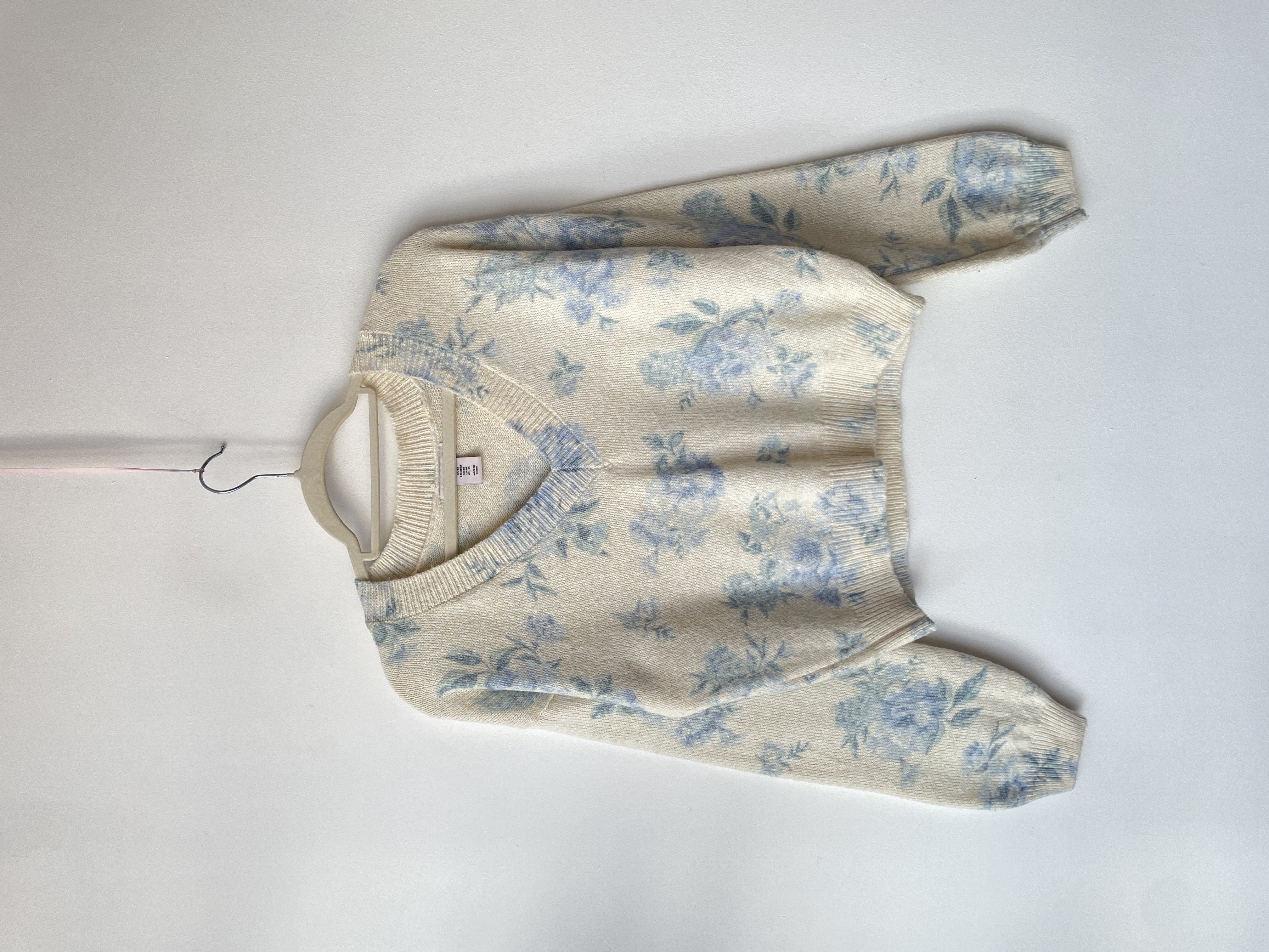 Sweater floreado. Talla: M 1