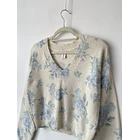 Sweater floreado. Talla: M 2