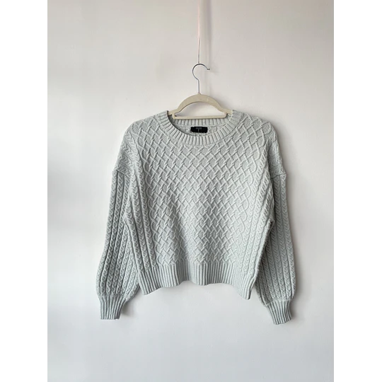 Sweater verde agua. Talla: M 