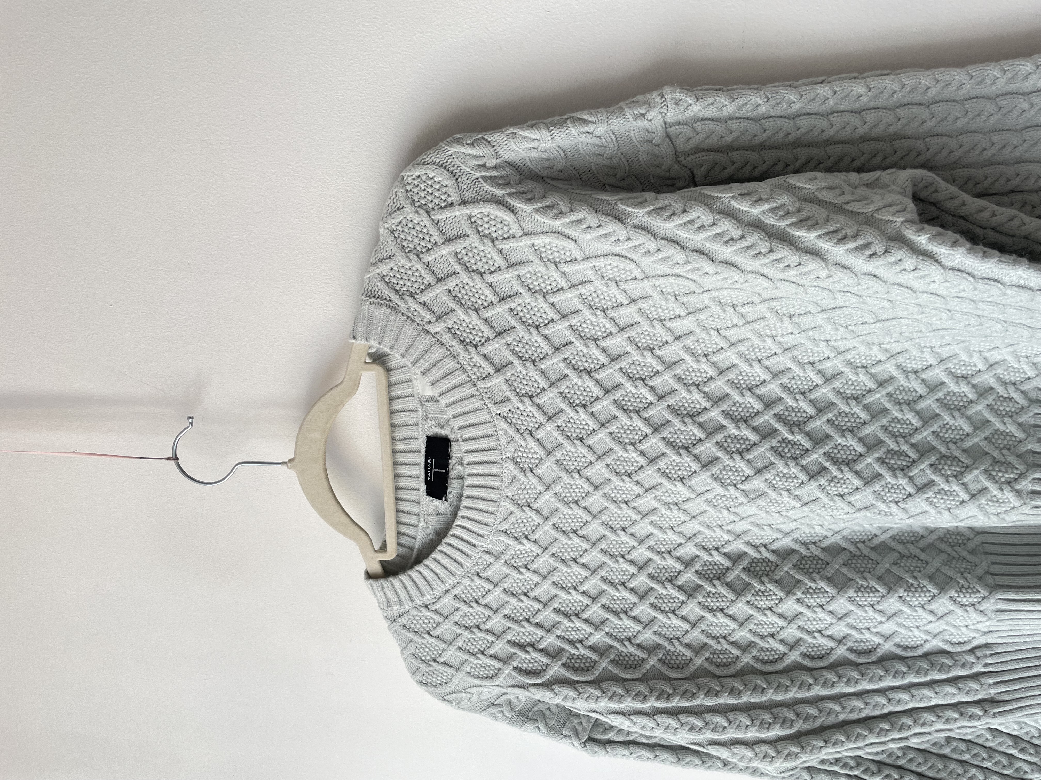 Sweater verde agua. Talla: M  2
