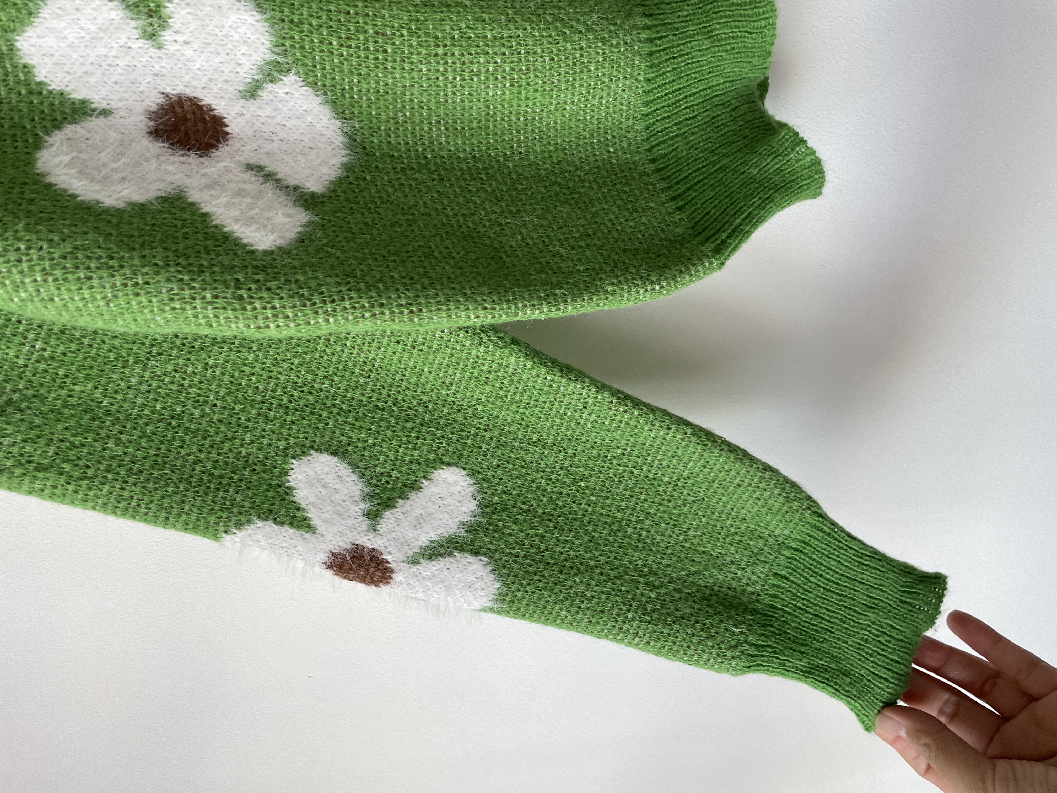 Sweater flores. Talla: m 3