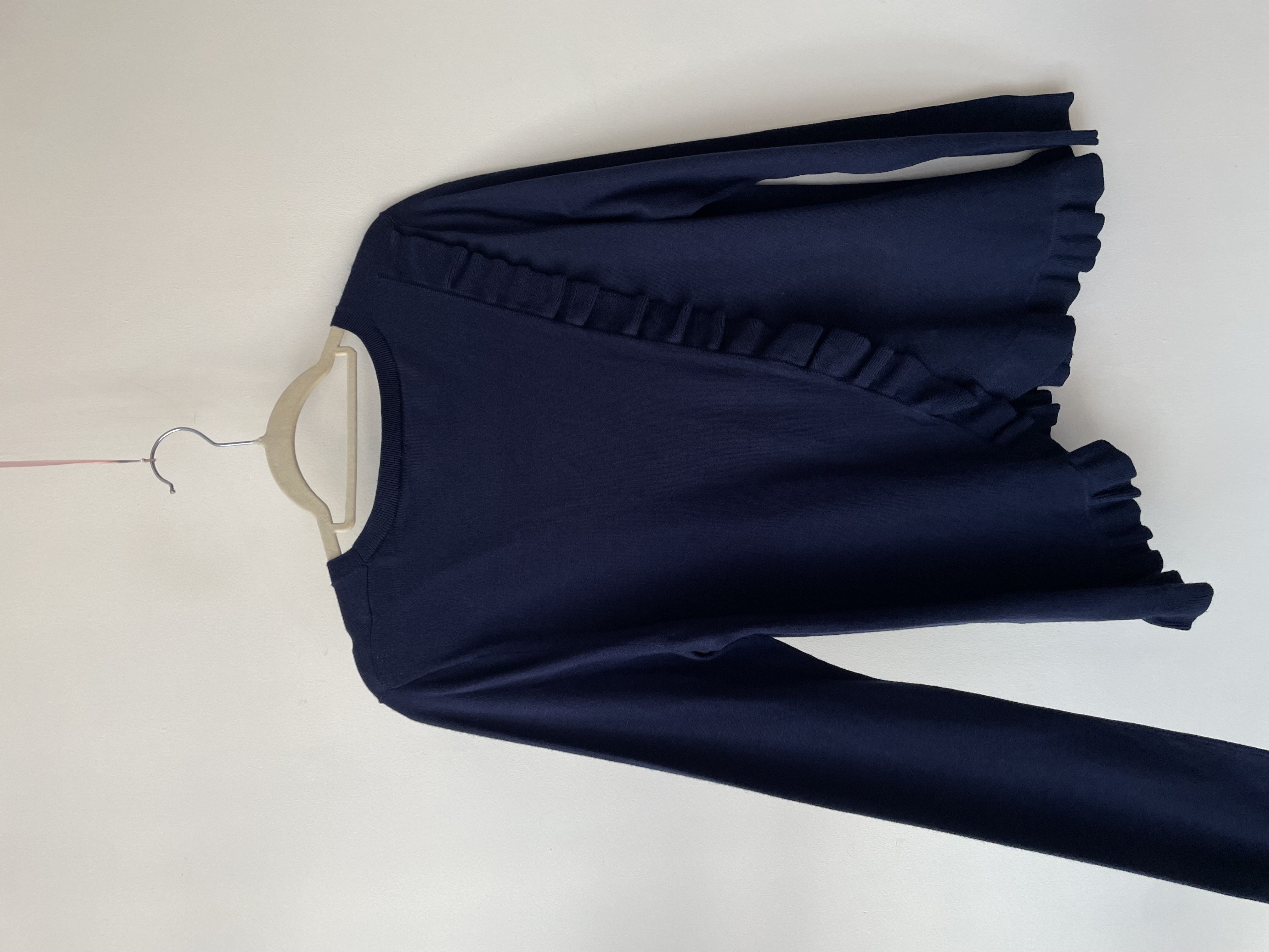Sweater vuelos. Talla: M  3