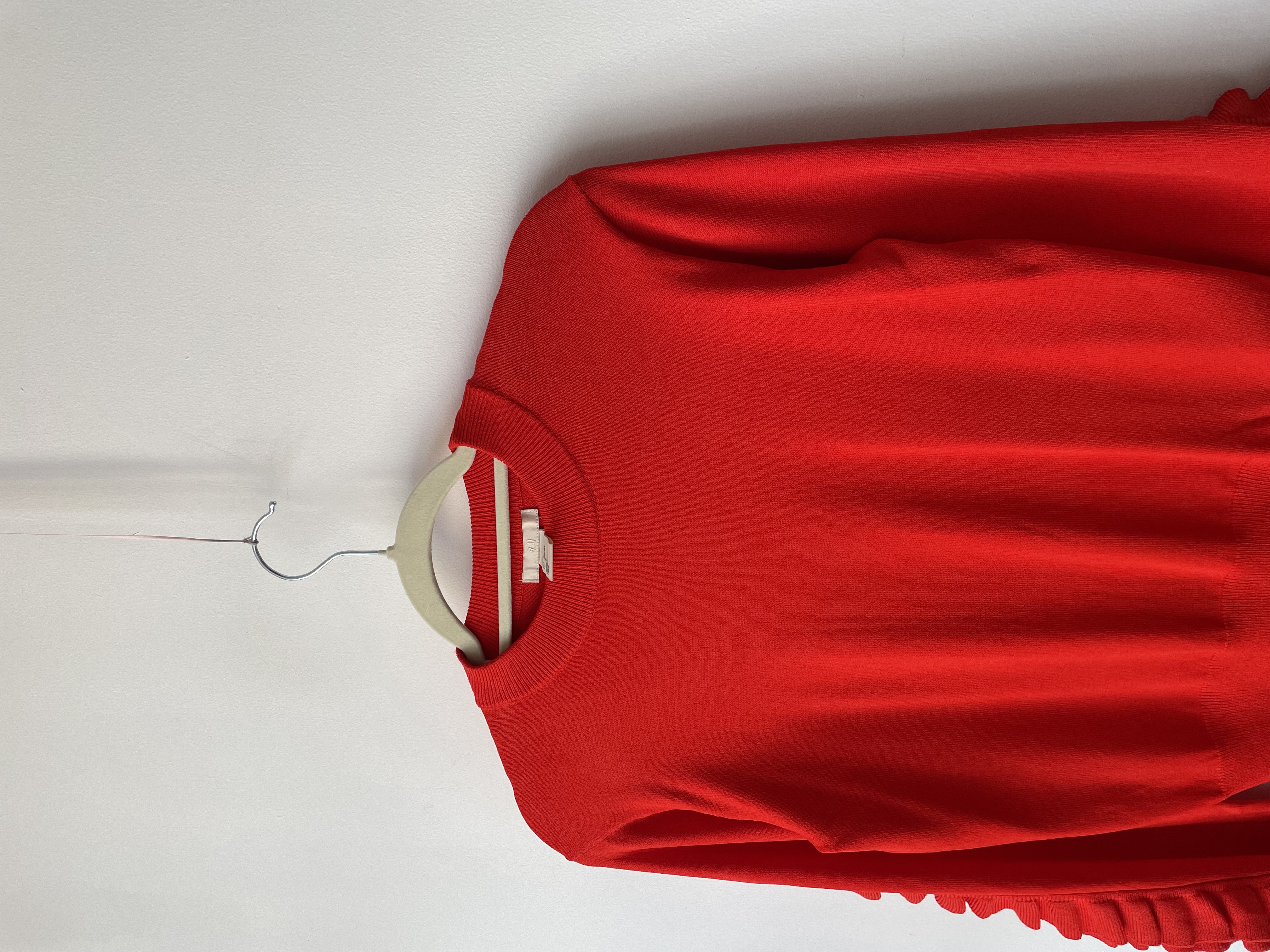 Sweater carmín vuelos. Talla: 2 (XS)  2