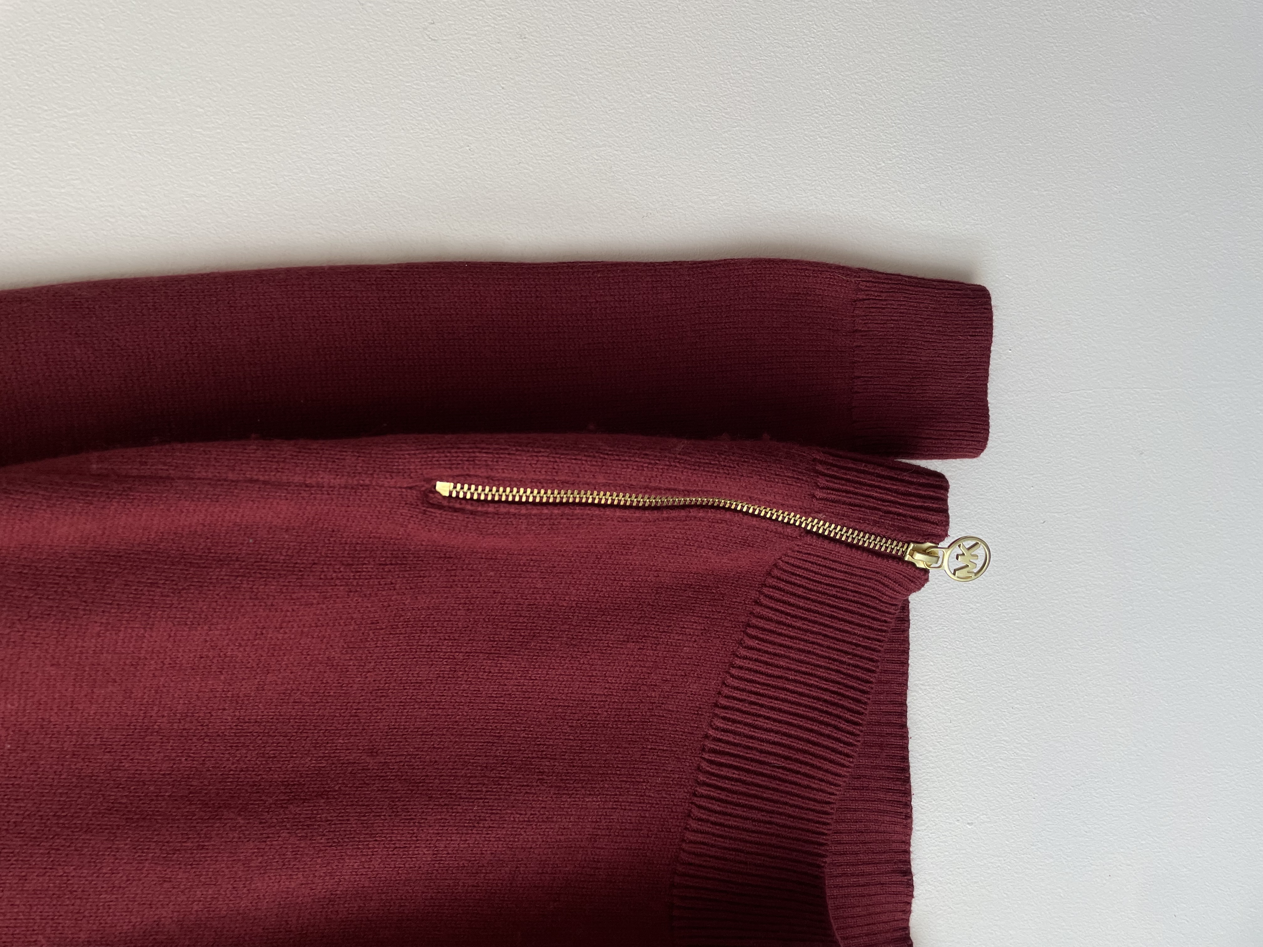 Sweater vino. Talla: S grande (M)  3