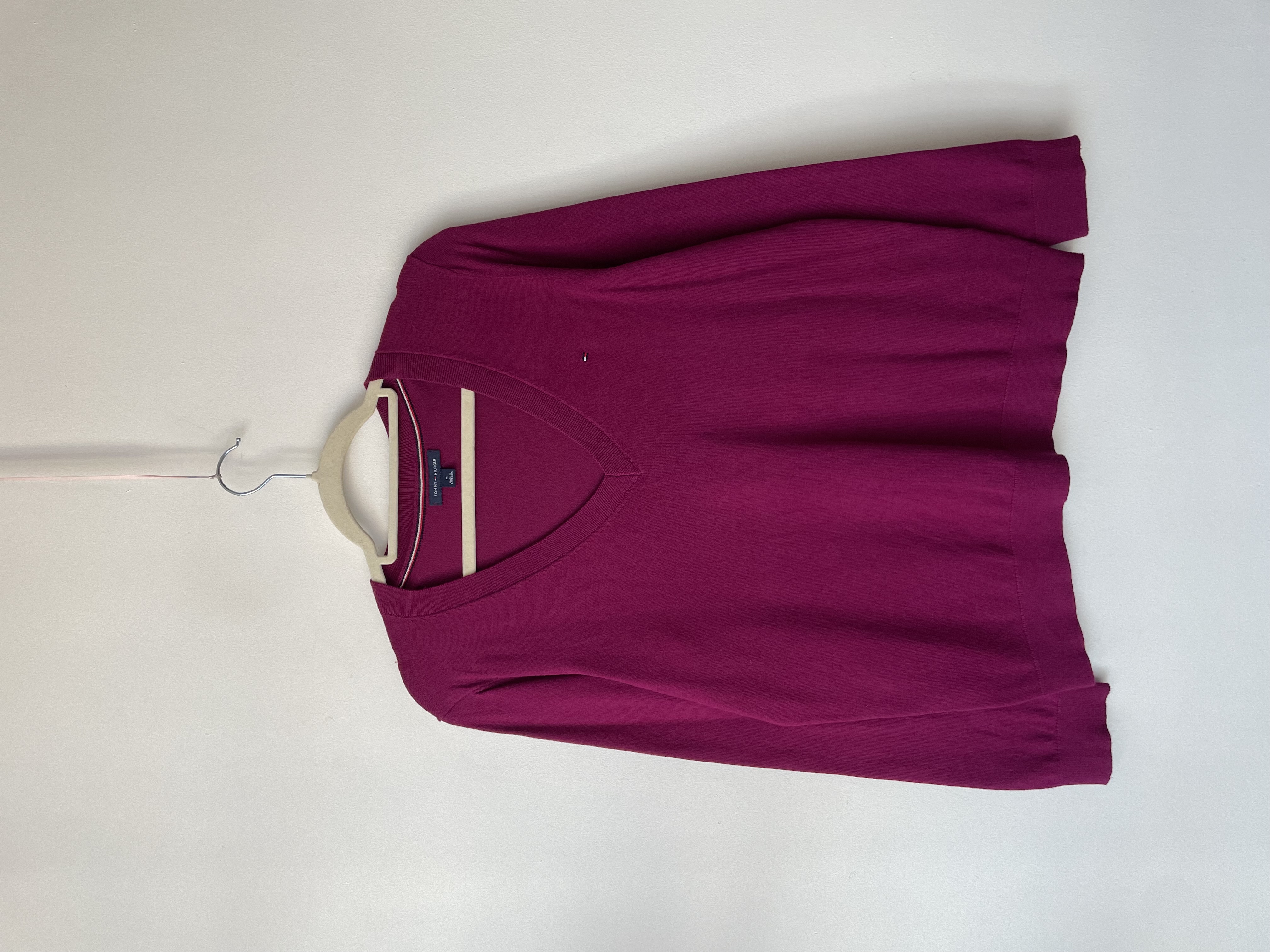 Sweater magenta. Talla: M 1