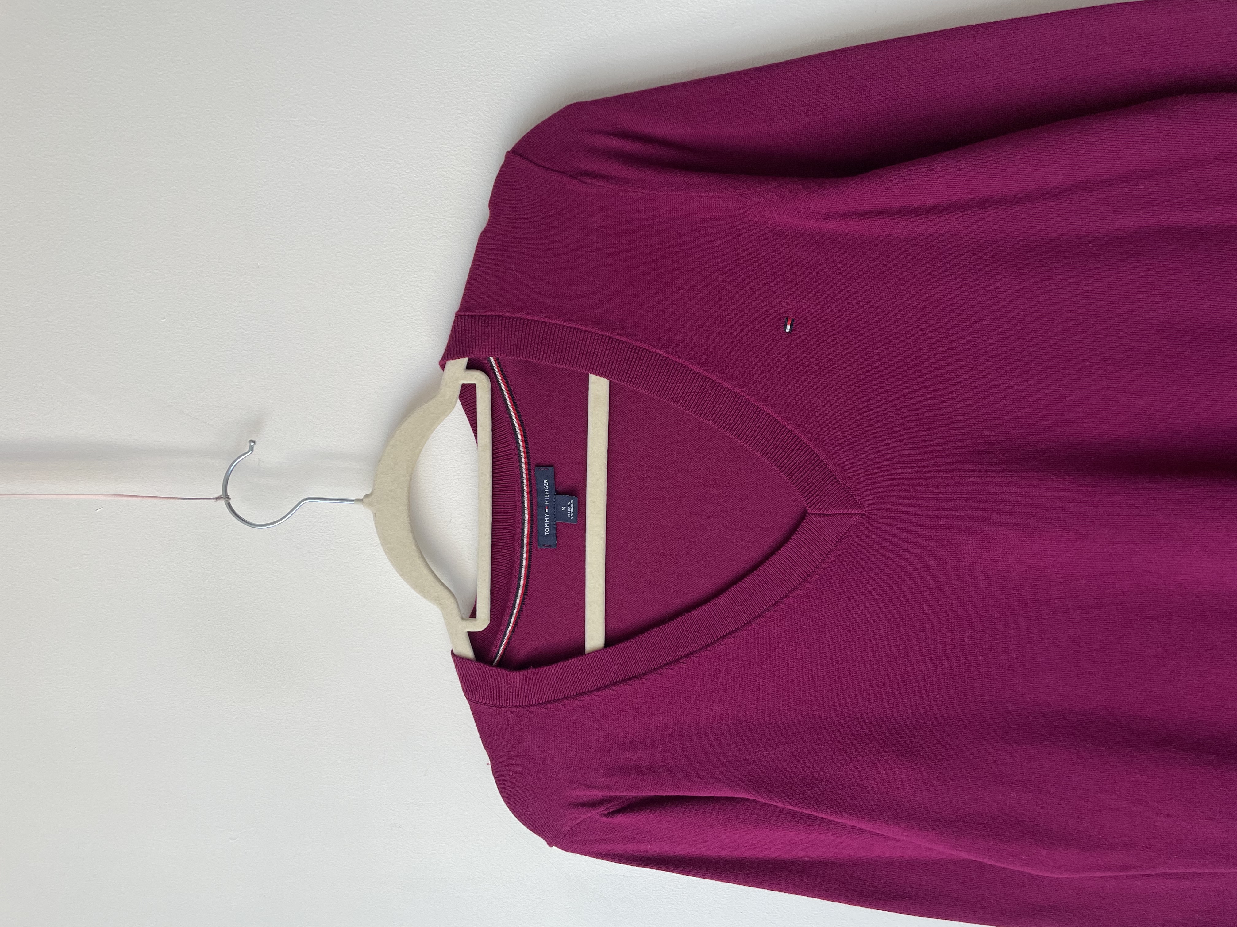 Sweater magenta. Talla: M 2