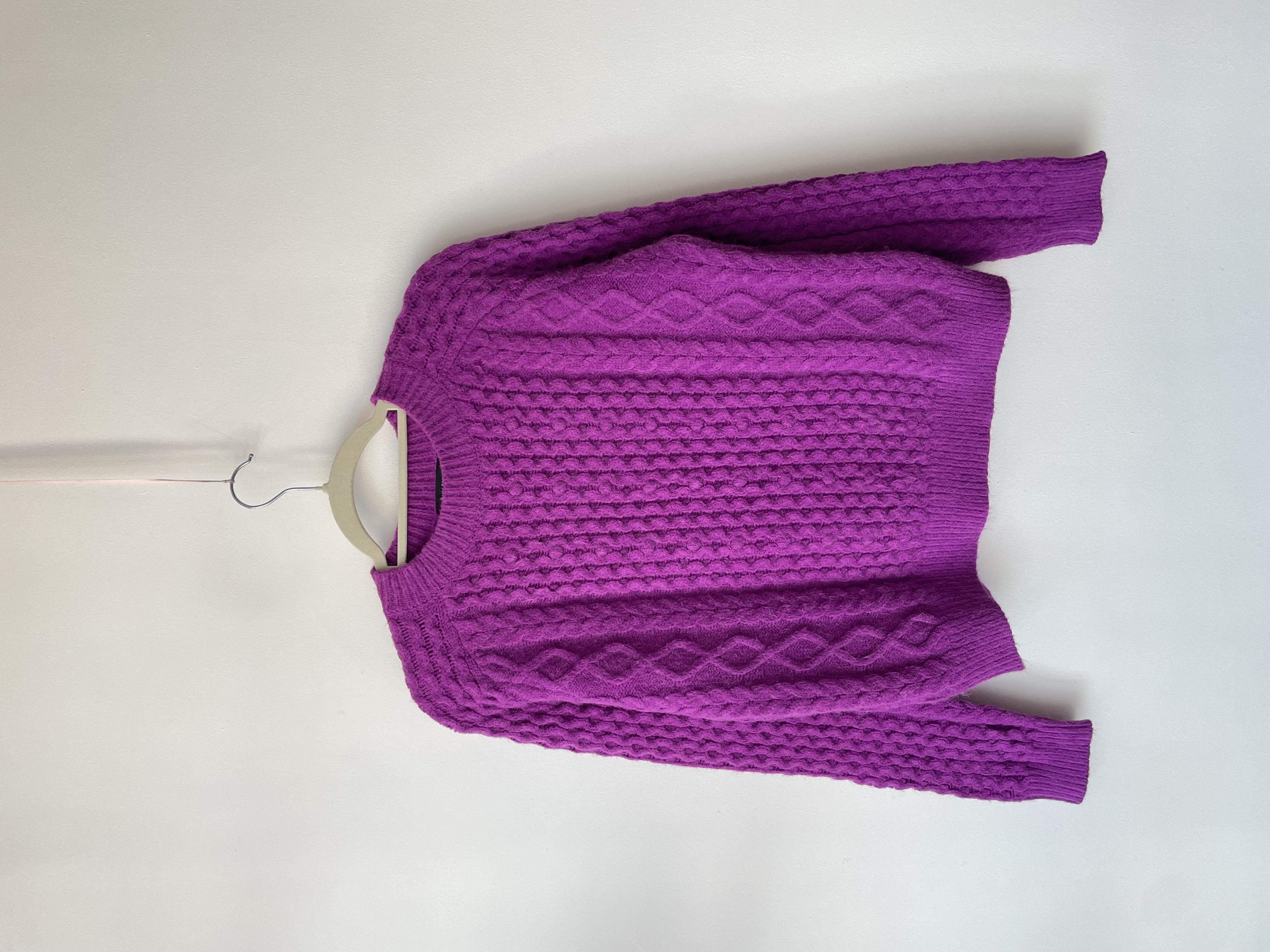 Sweater magenta. Talla: XS oversized  1