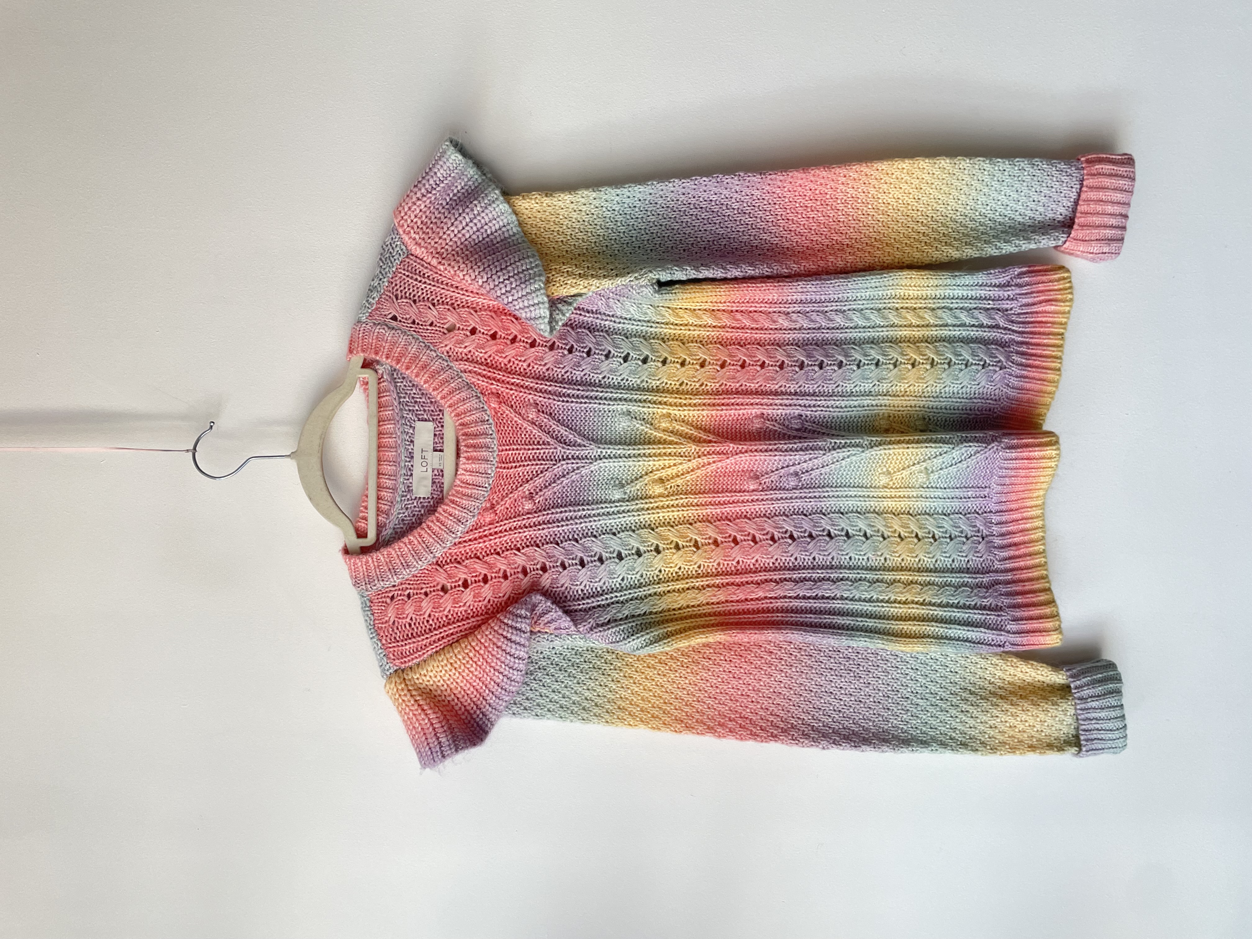 Sweater arcoíris. Talla: XS 1