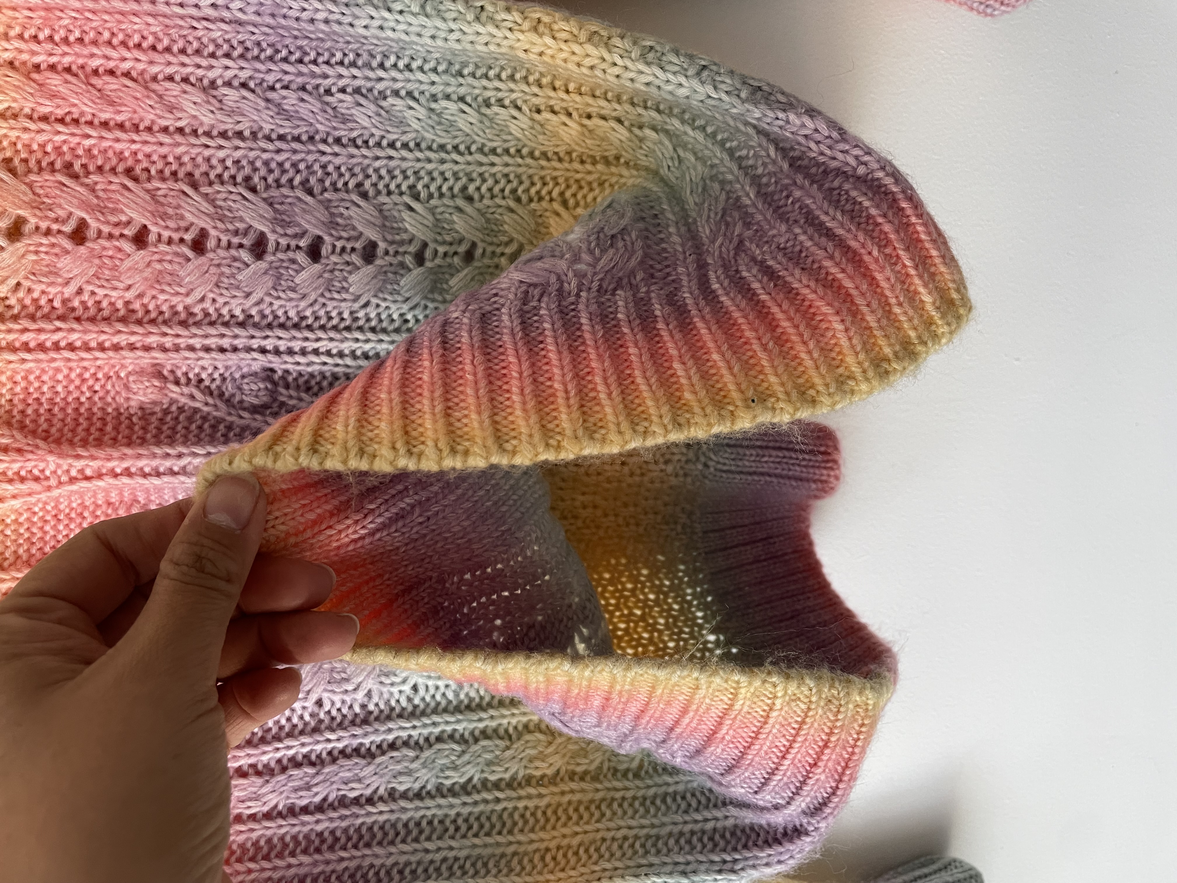 Sweater arcoíris. Talla: XS 4