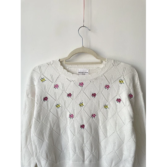 Sweater bordados. Talla: L chico (m)