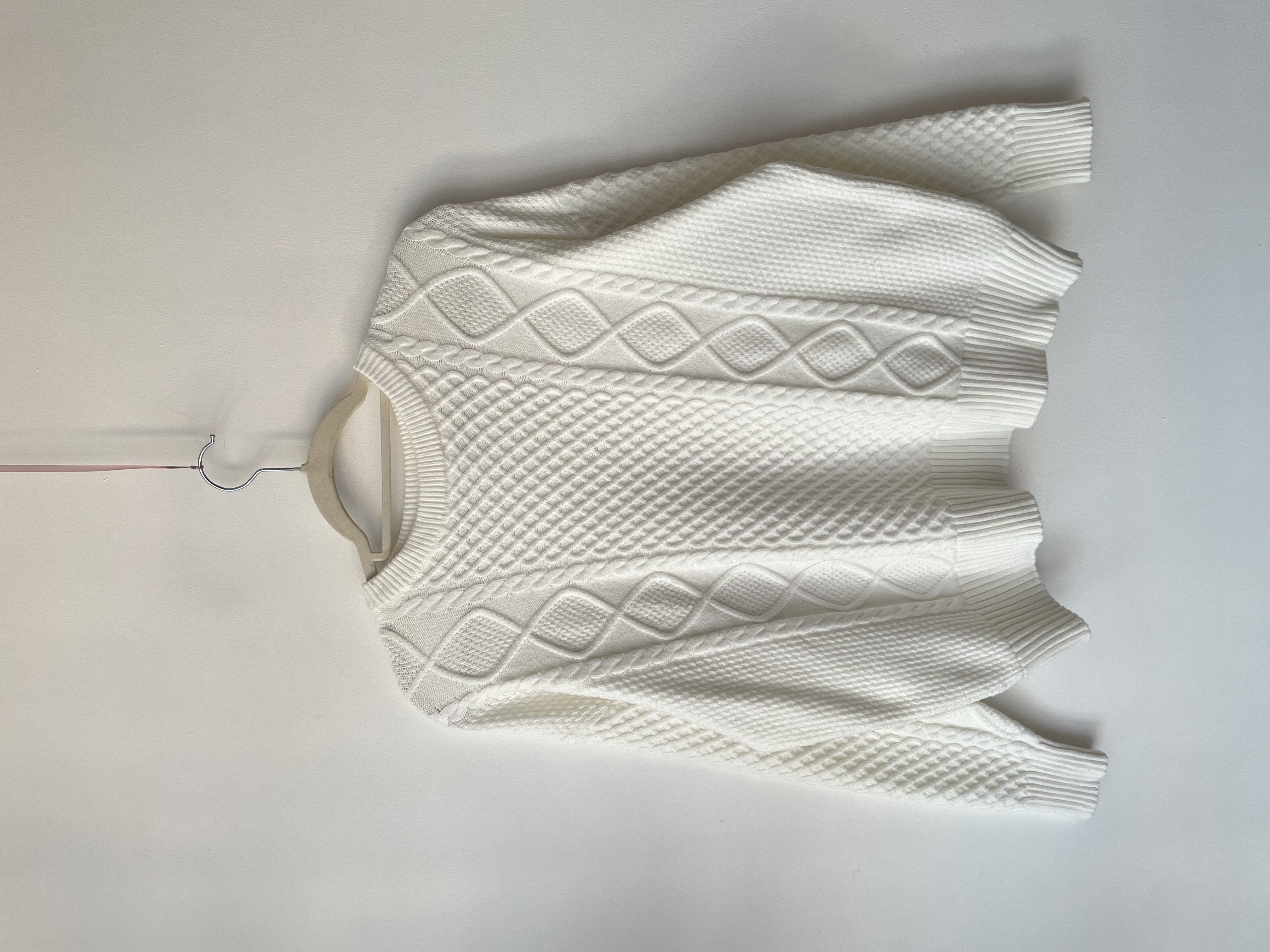 Sweater trenzado. Talla: M  1