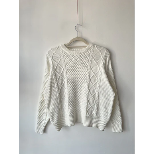 Sweater trenzado. Talla: M 