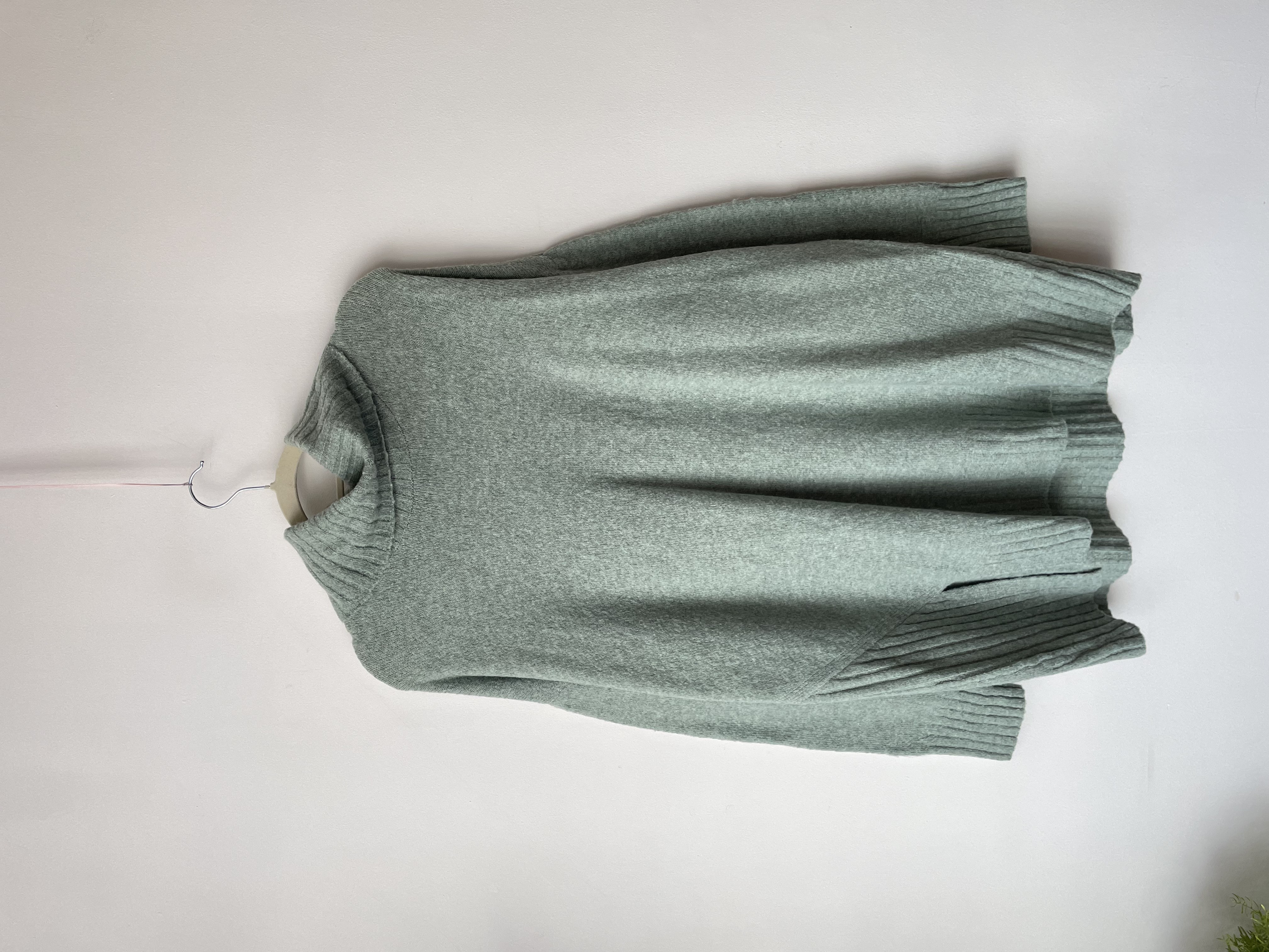 Sweater largo verde agua. Talla: L 1