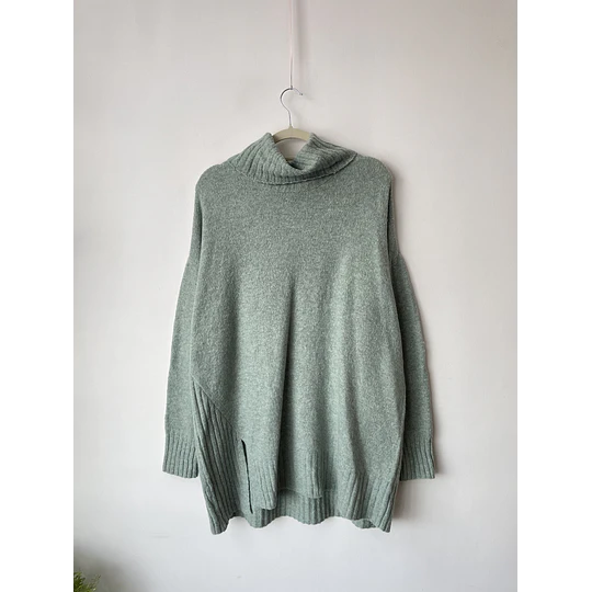 Sweater largo verde agua. Talla: L