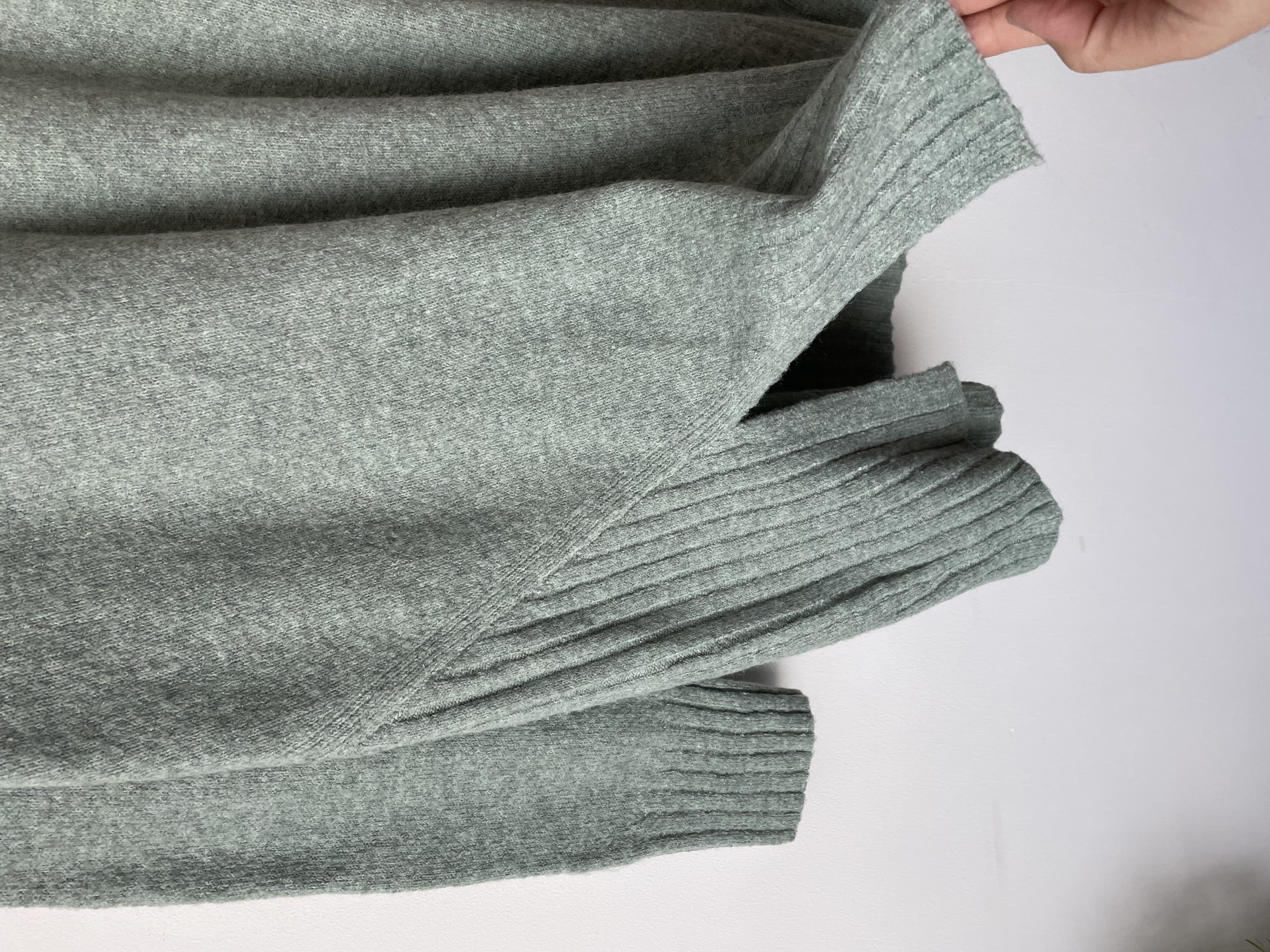 Sweater largo verde agua. Talla: L 3