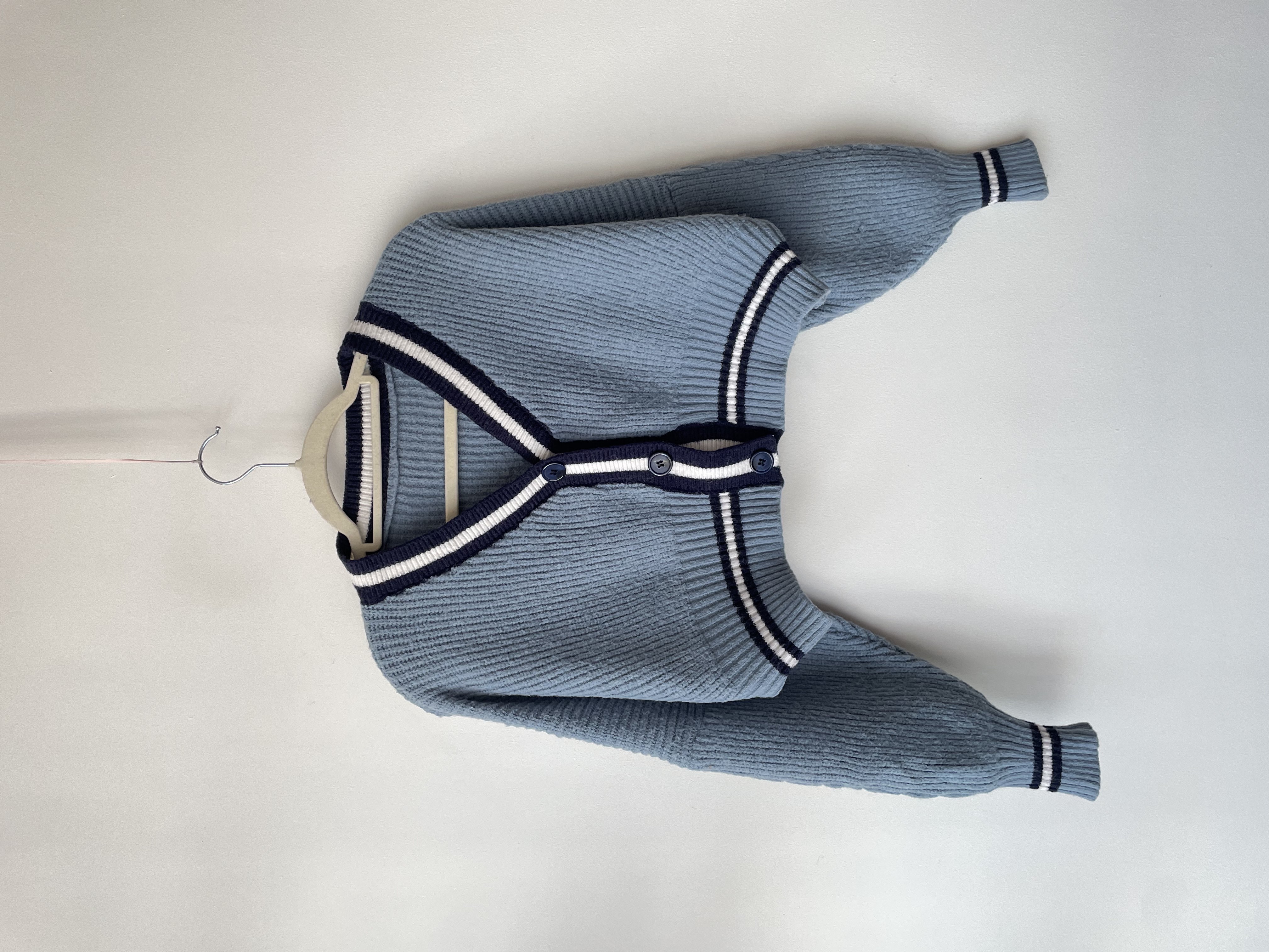 Cárdigan celeste. Talla: S 1