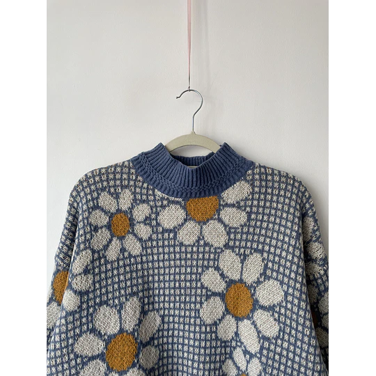 Sweater flores. Talla: M