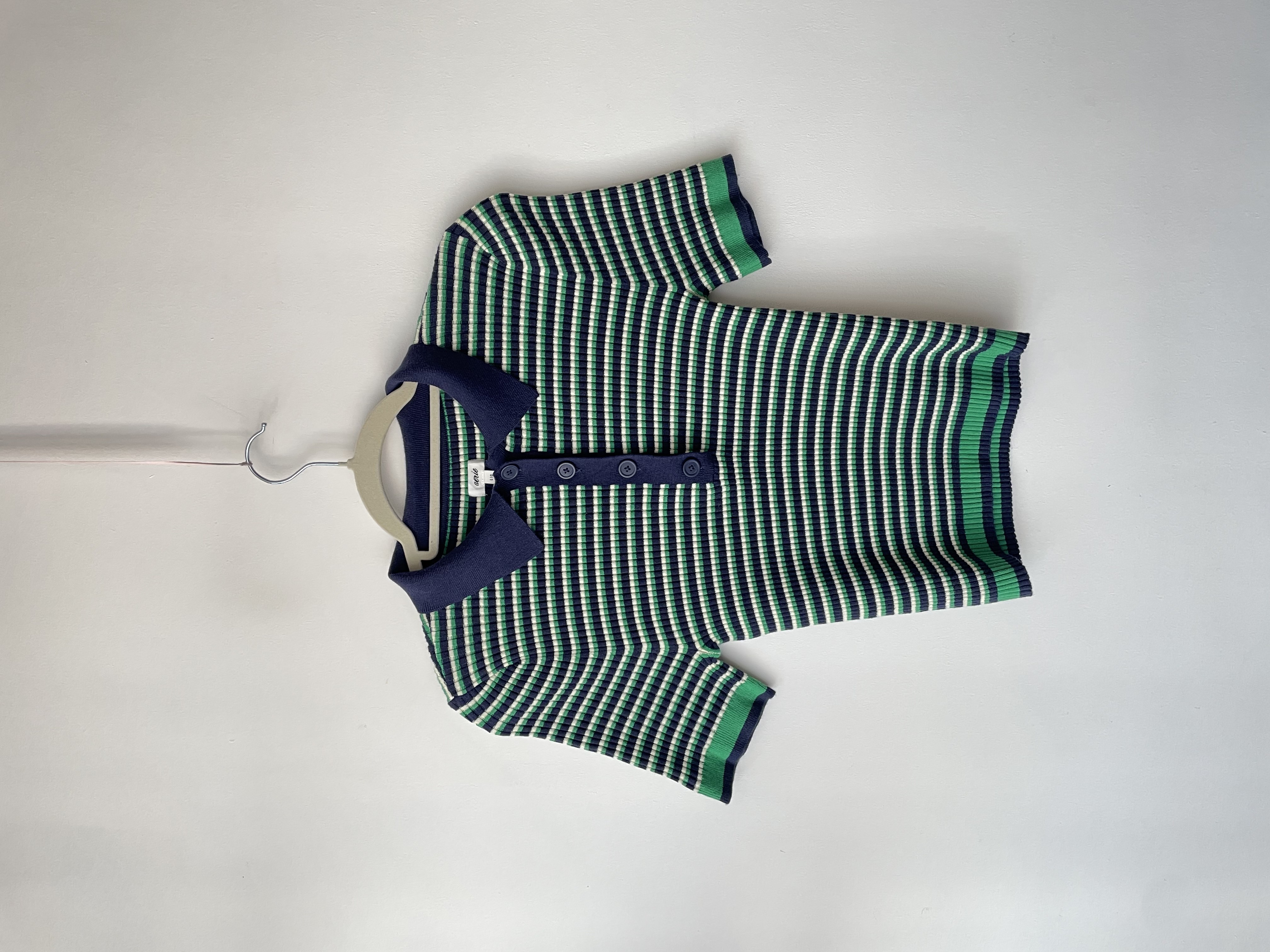 Polera rayada. Talla: L elasticado (m) 1