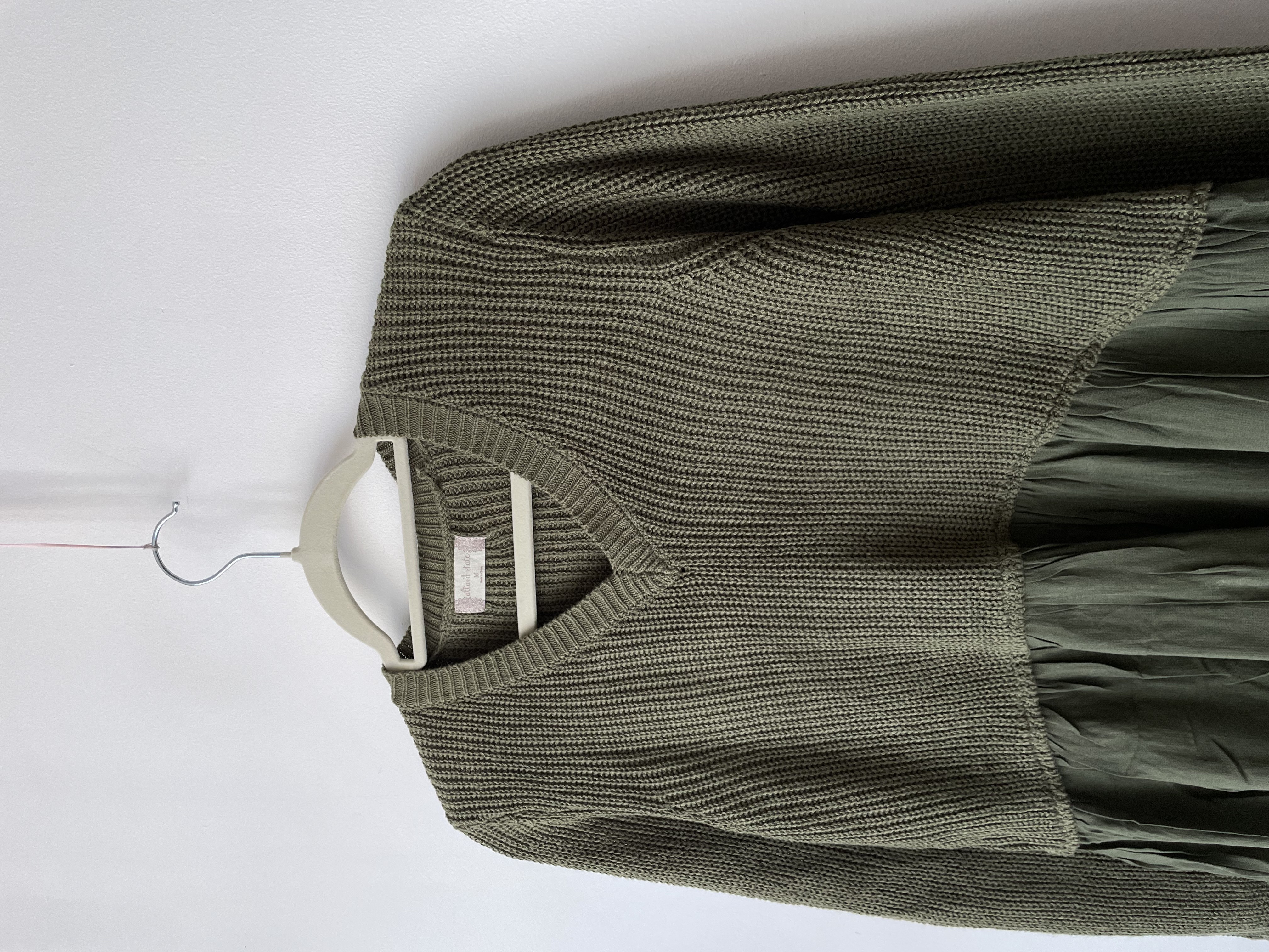 Sweater capas. Talla: M 2