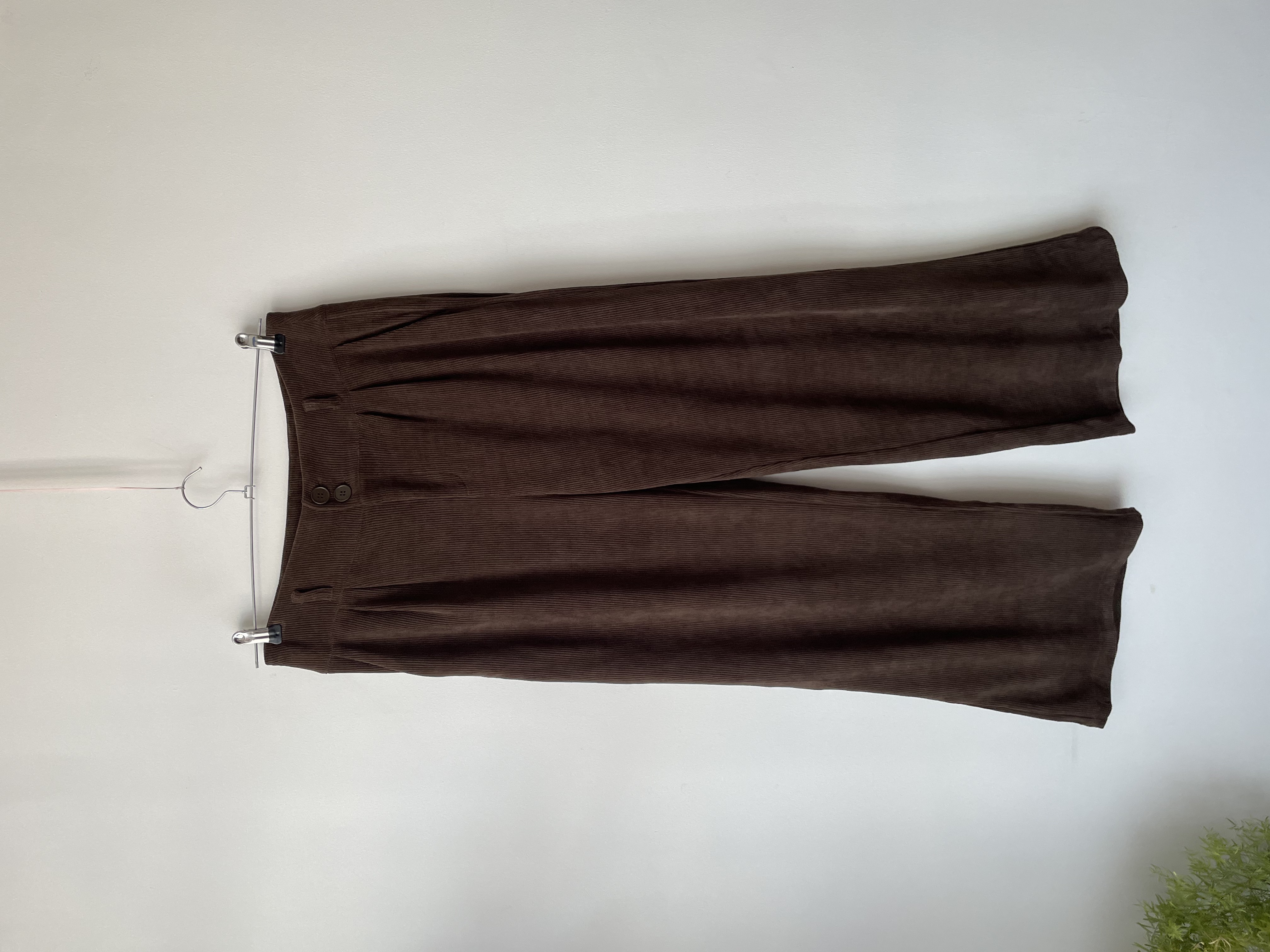 Pantalón wide café. Talla: M  1