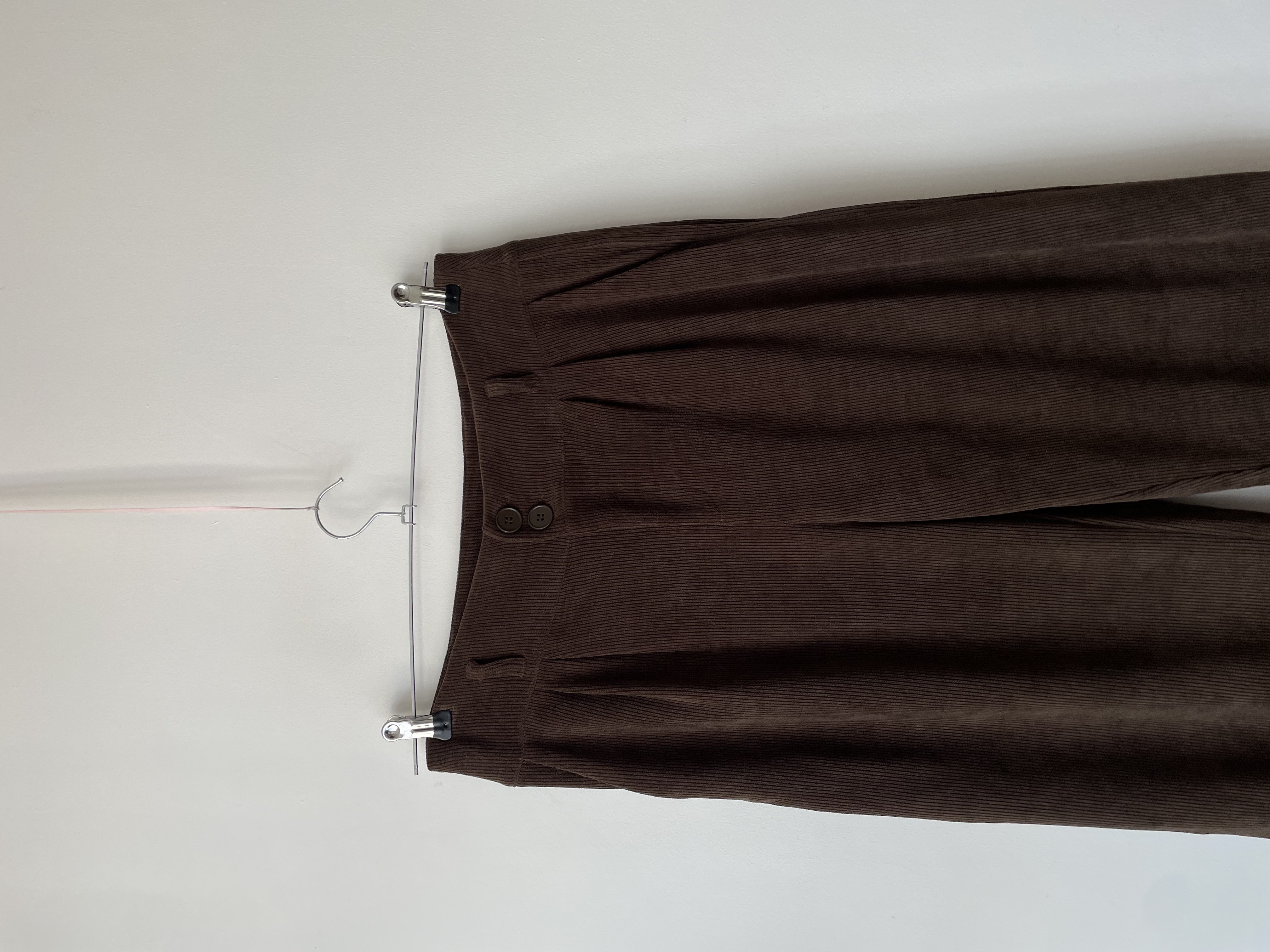 Pantalón wide café. Talla: M  2